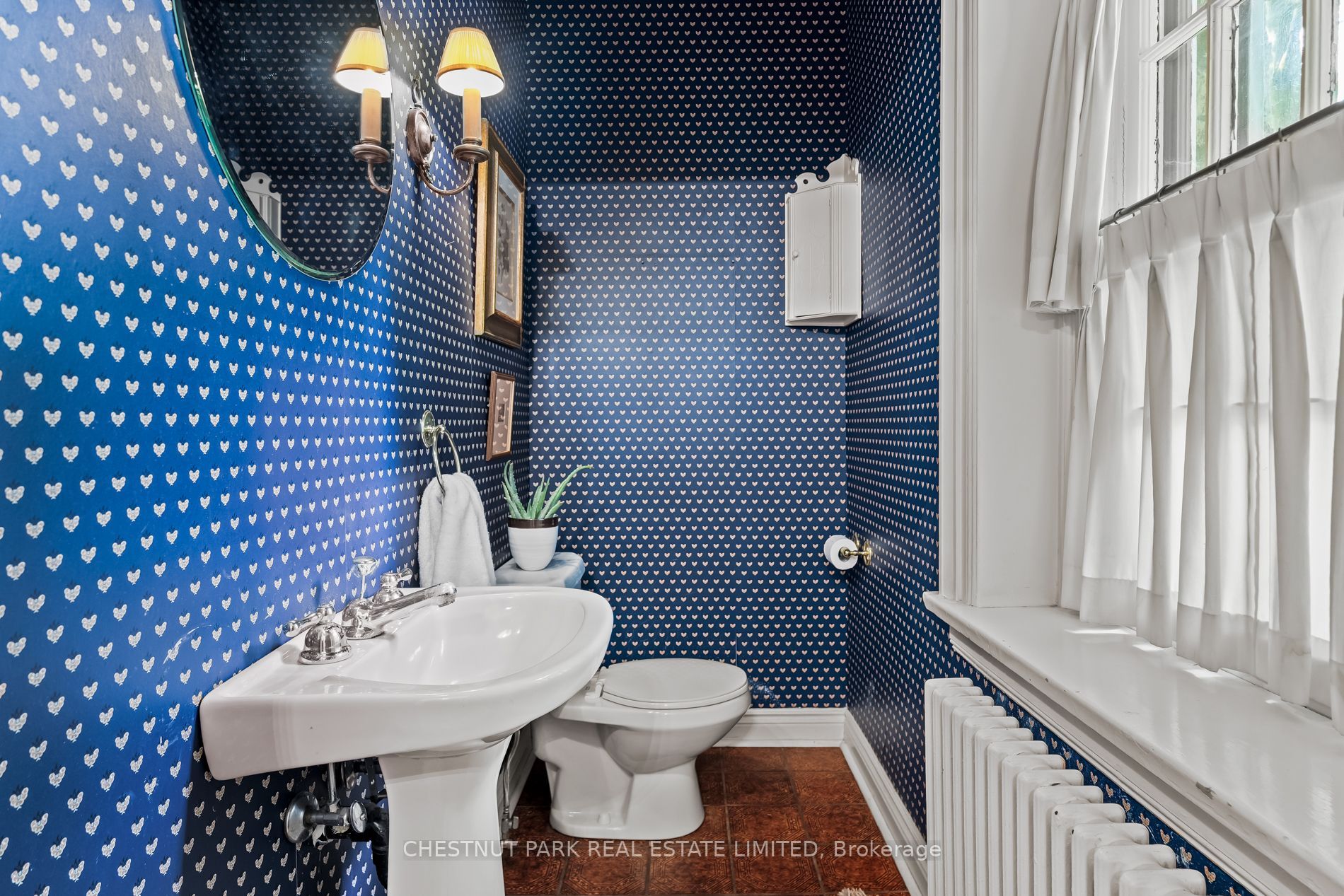 49 Roxborough Street Property Photo 15