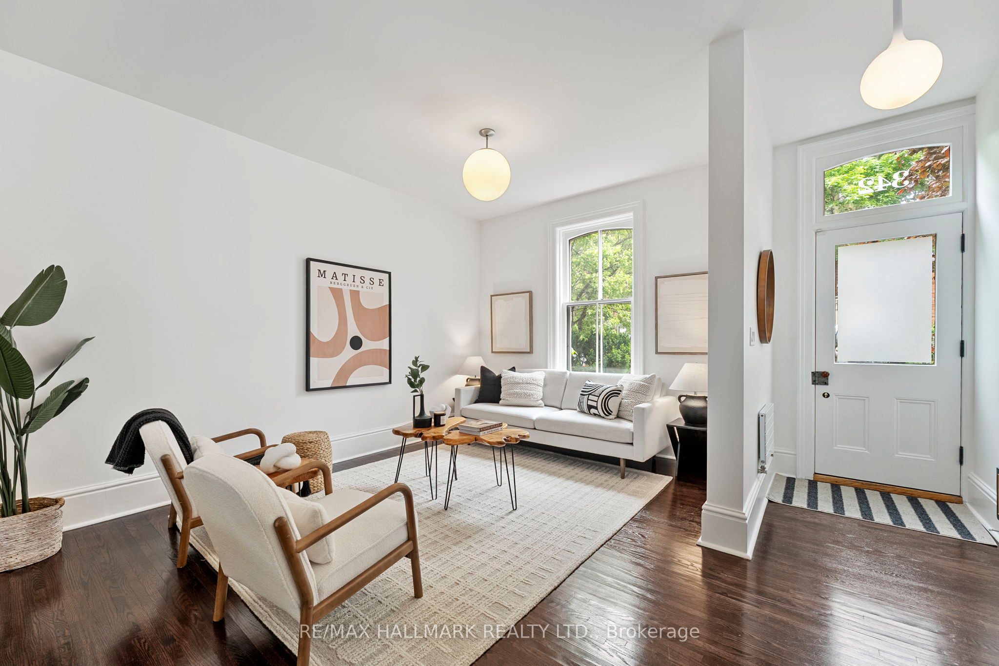 342 Wellesley Street Property Photo 2