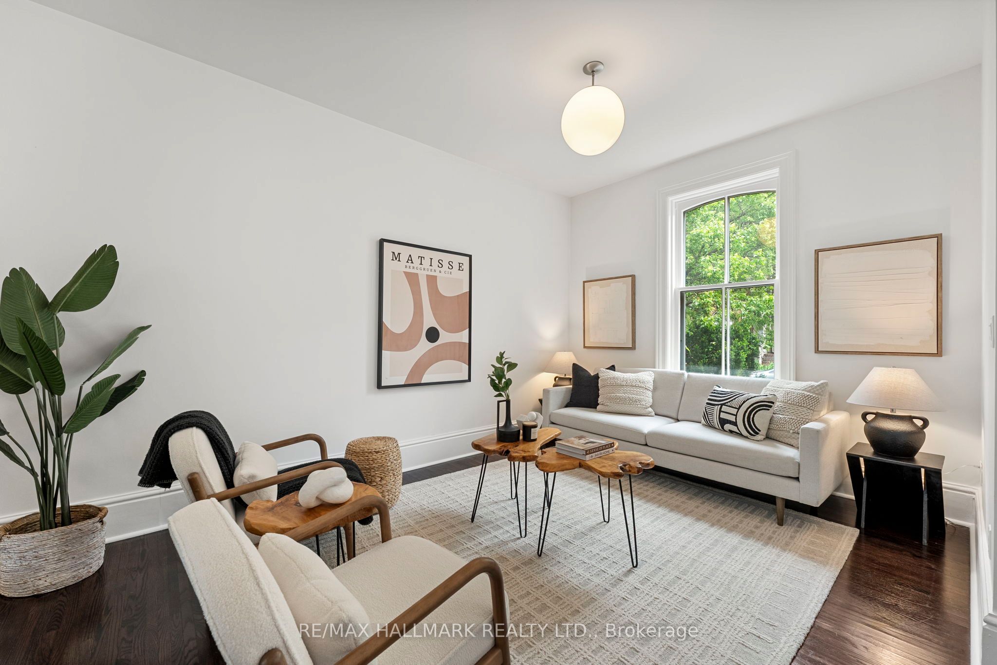 342 Wellesley Street Property Photo 7