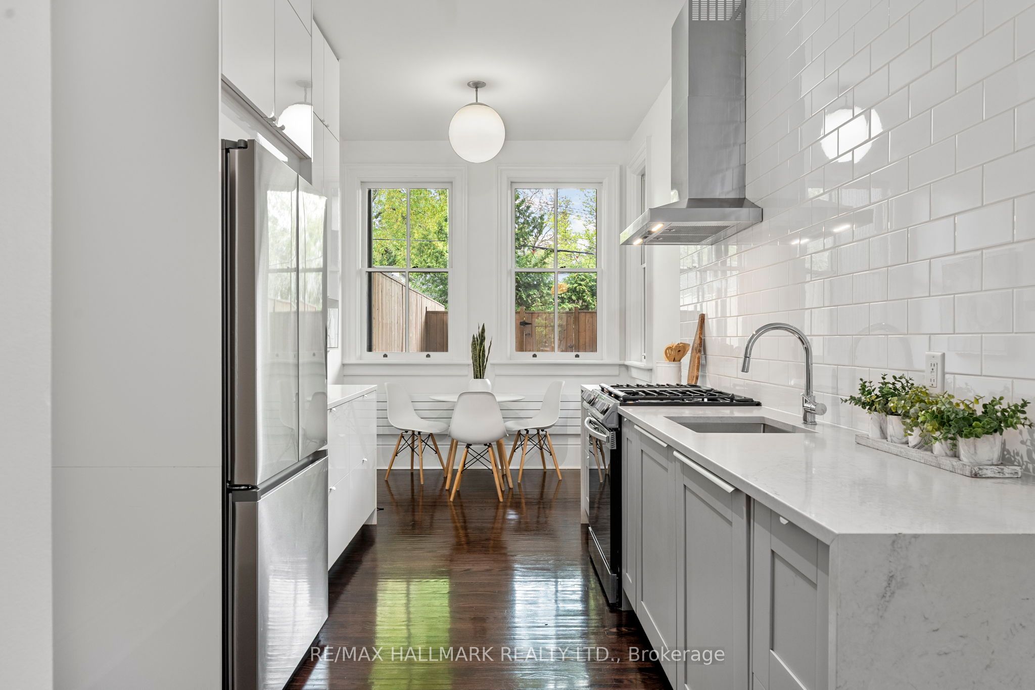342 Wellesley Street Property Photo 11