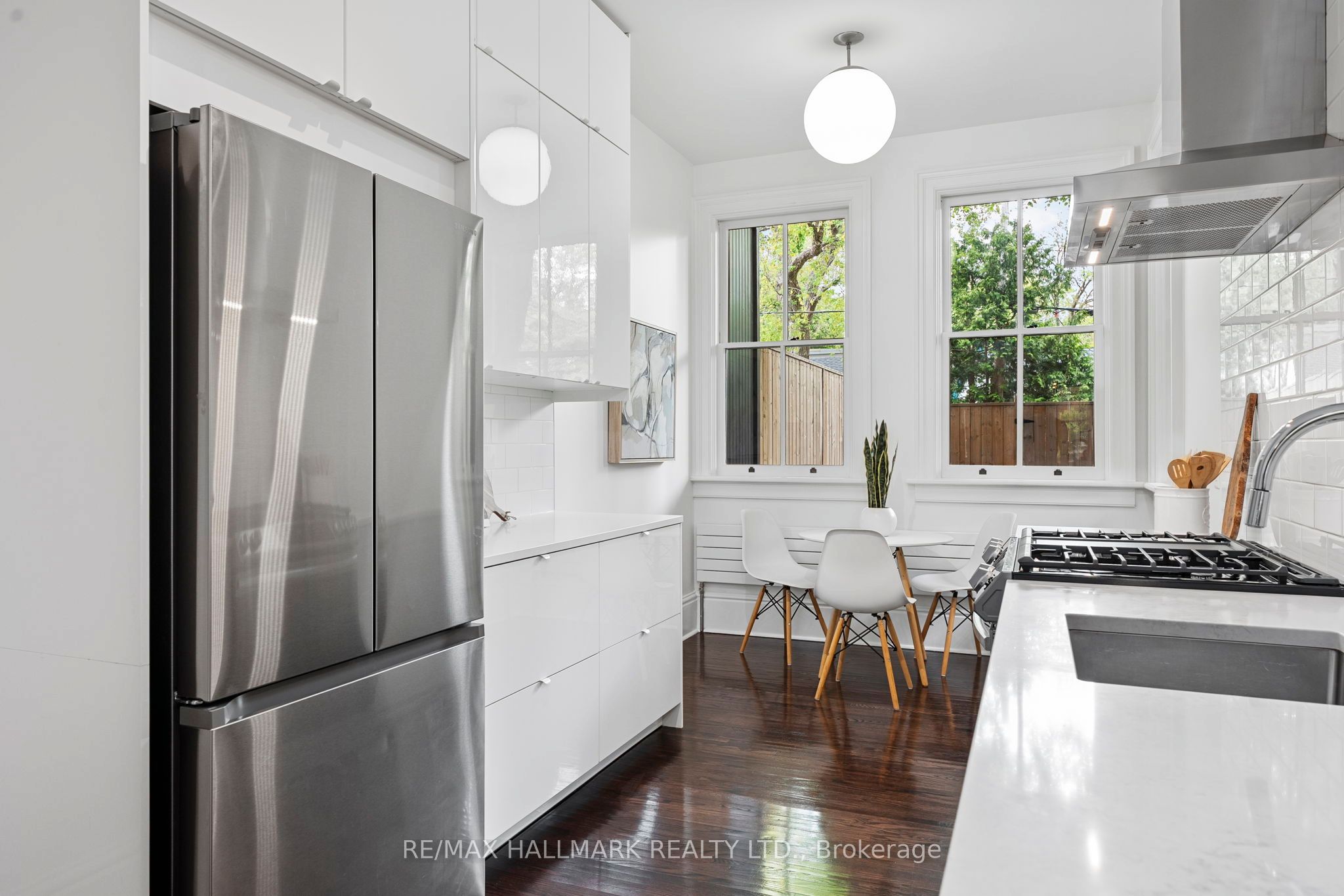 342 Wellesley Street Property Photo 12