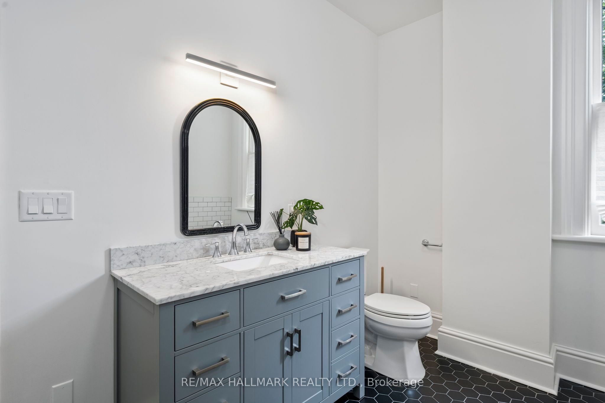 342 Wellesley Street Property Photo 20