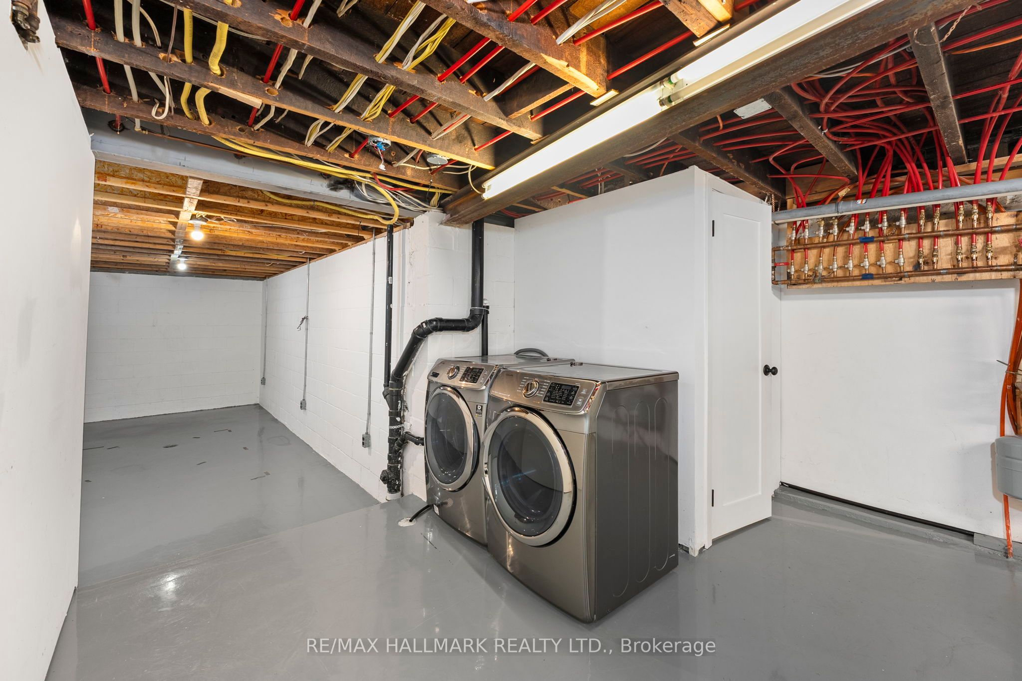 342 Wellesley Street Property Photo 43
