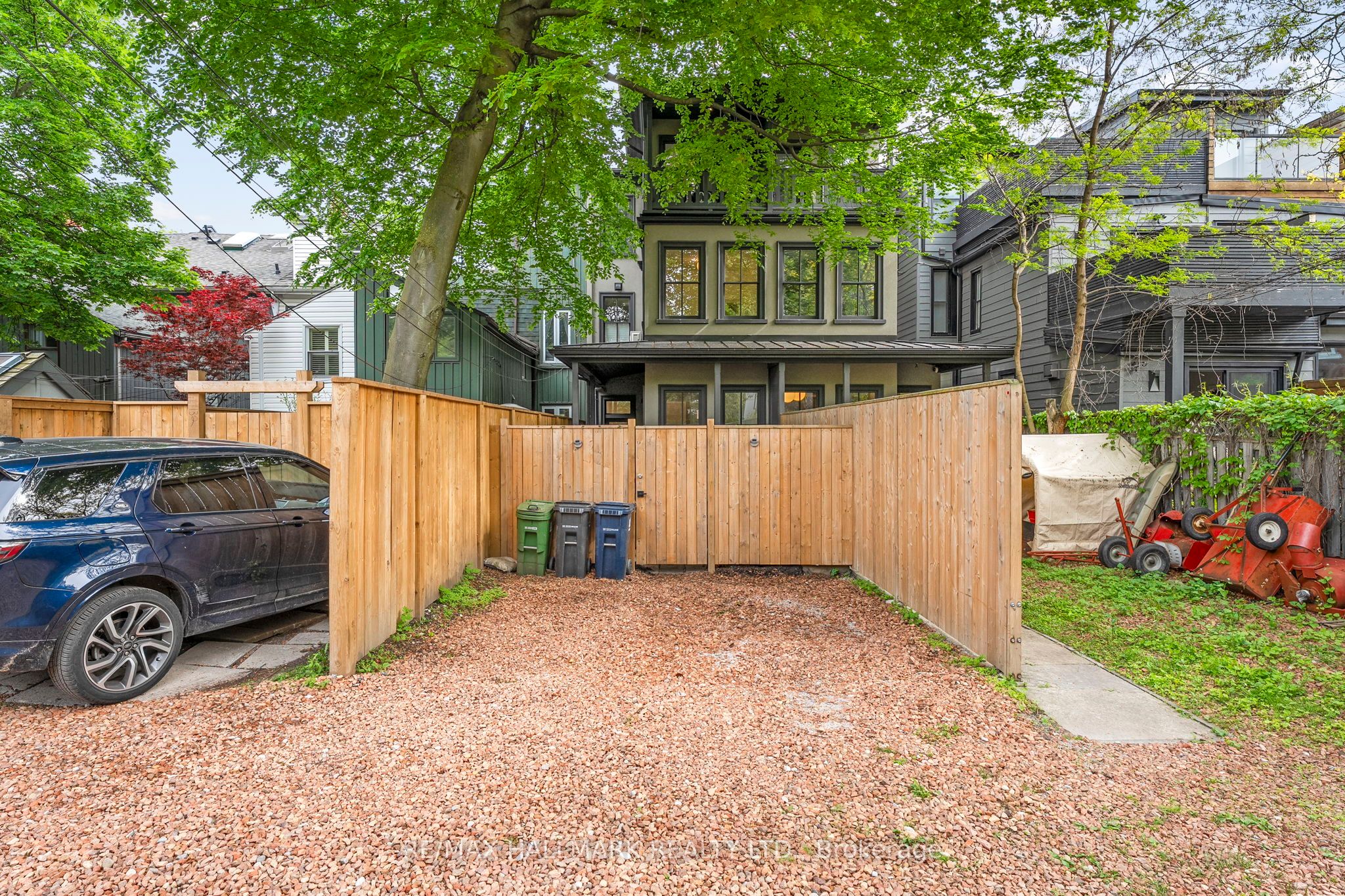 342 Wellesley Street Property Photo 45