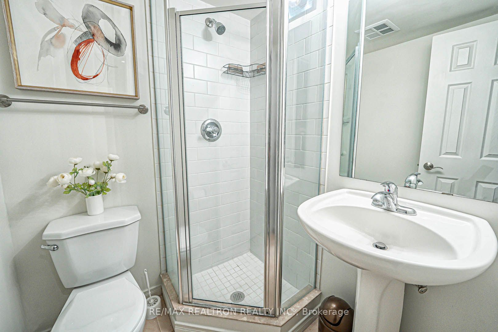 #318 - 230 King Street Property Photo 27