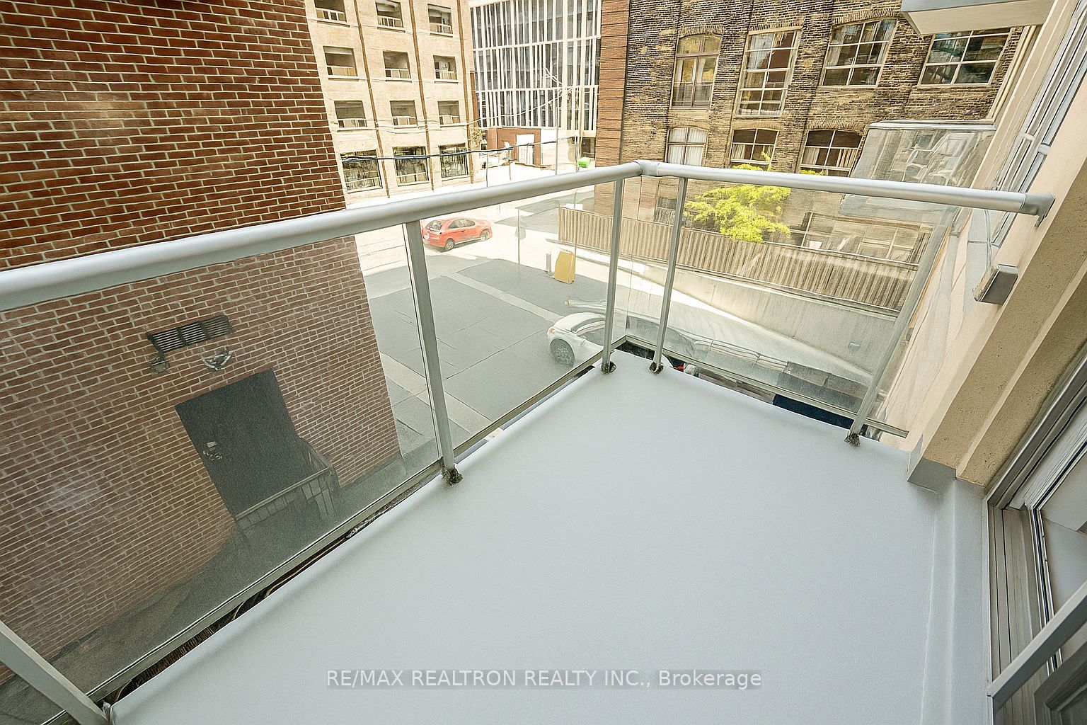 #318 - 230 King Street Property Photo 29