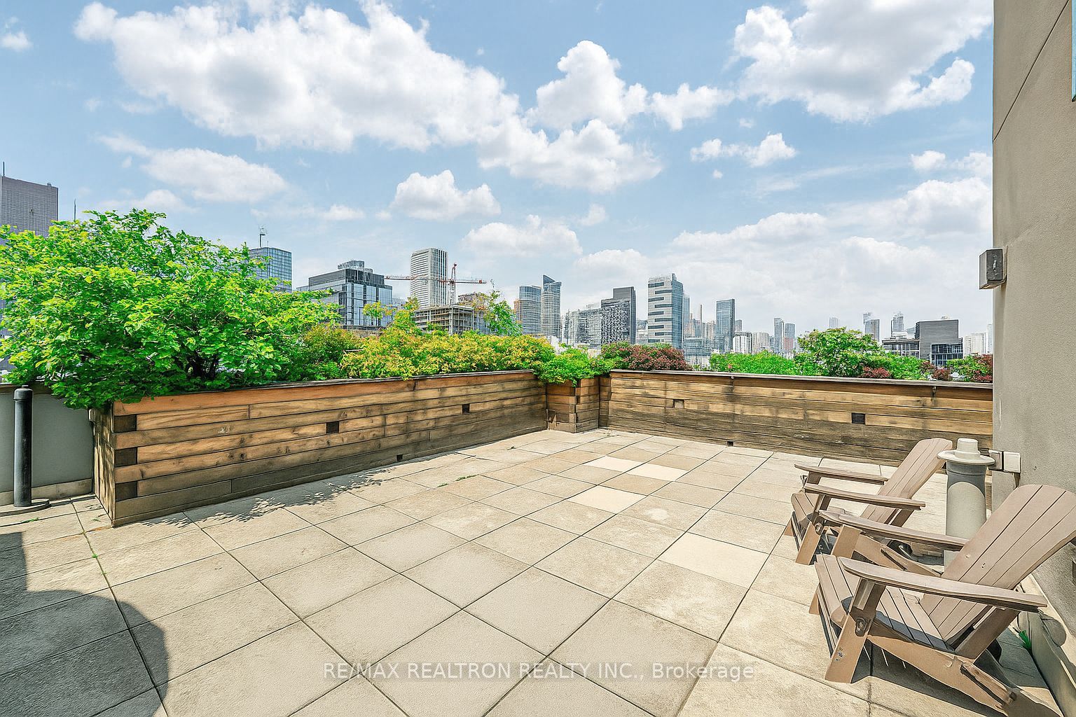 #318 - 230 King Street Property Photo 39