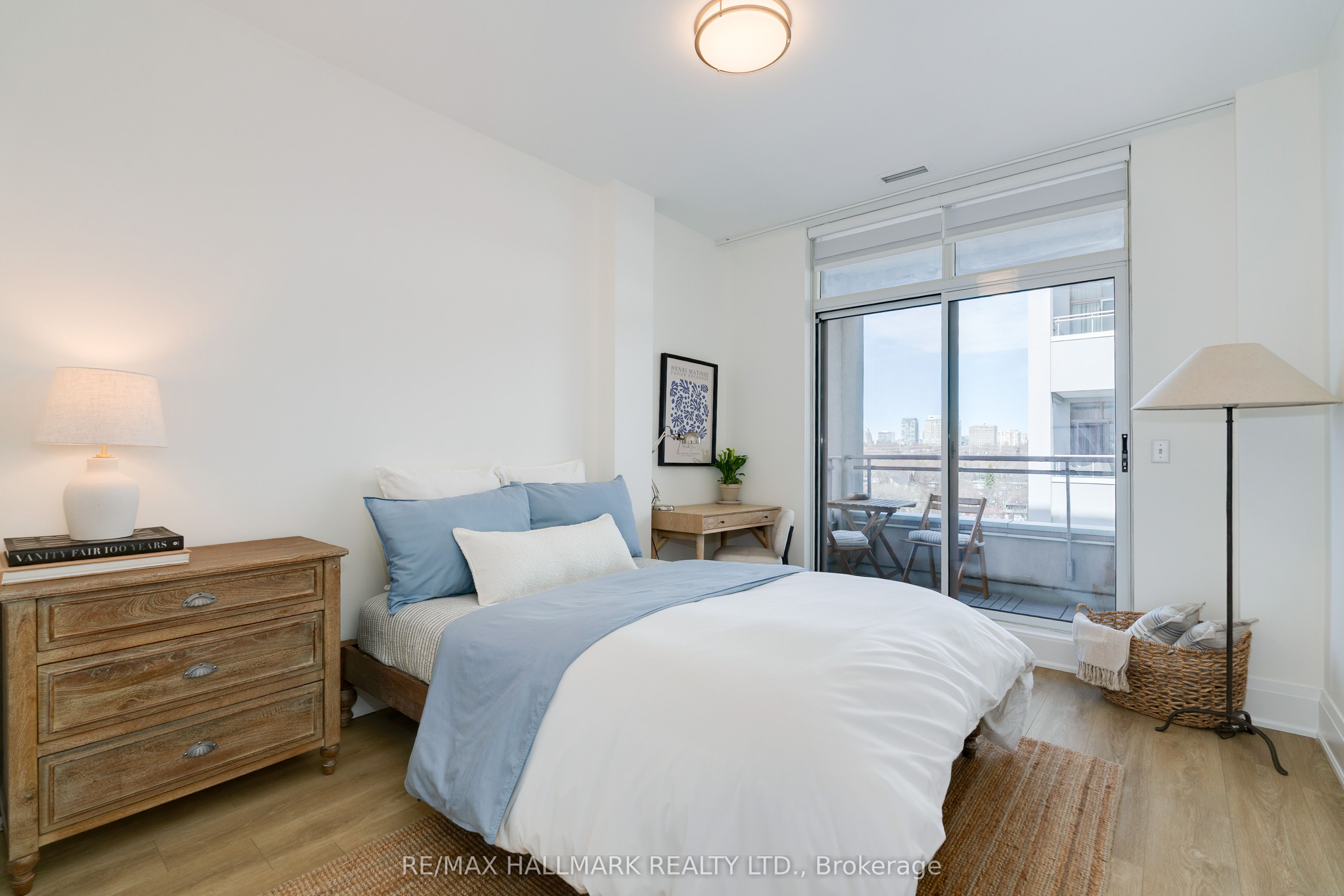 #706 - 980 Yonge Street Property Photo 13