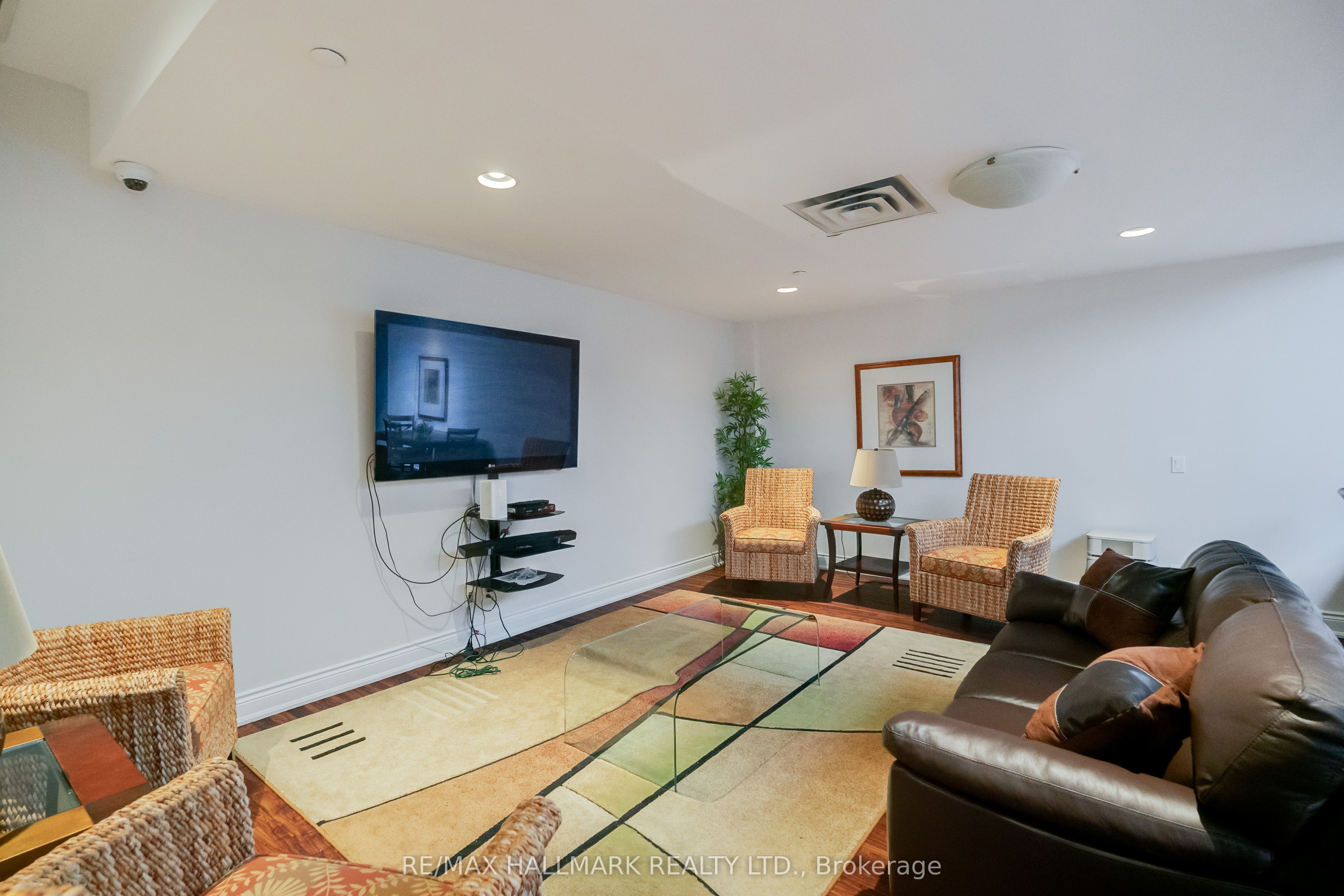 #706 - 980 Yonge Street Property Photo 20