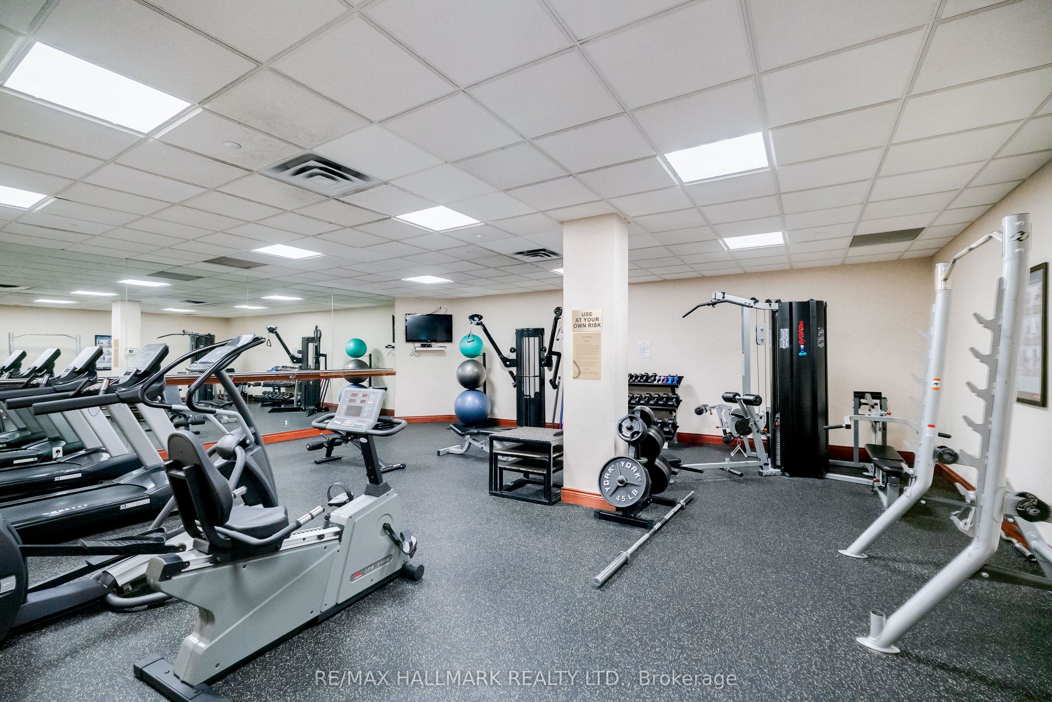 #706 - 980 Yonge Street Property Photo 23