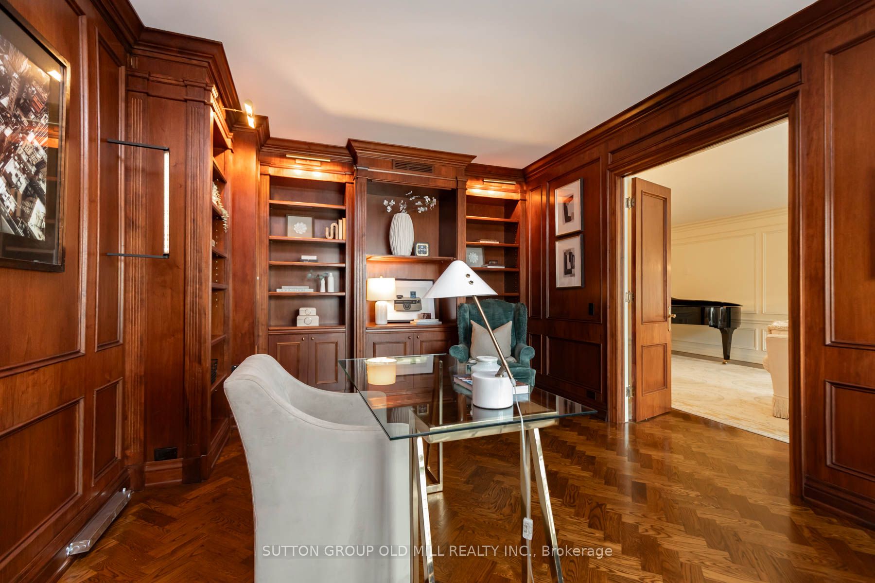 #700 - 38 Avenue Road Property Photo 10