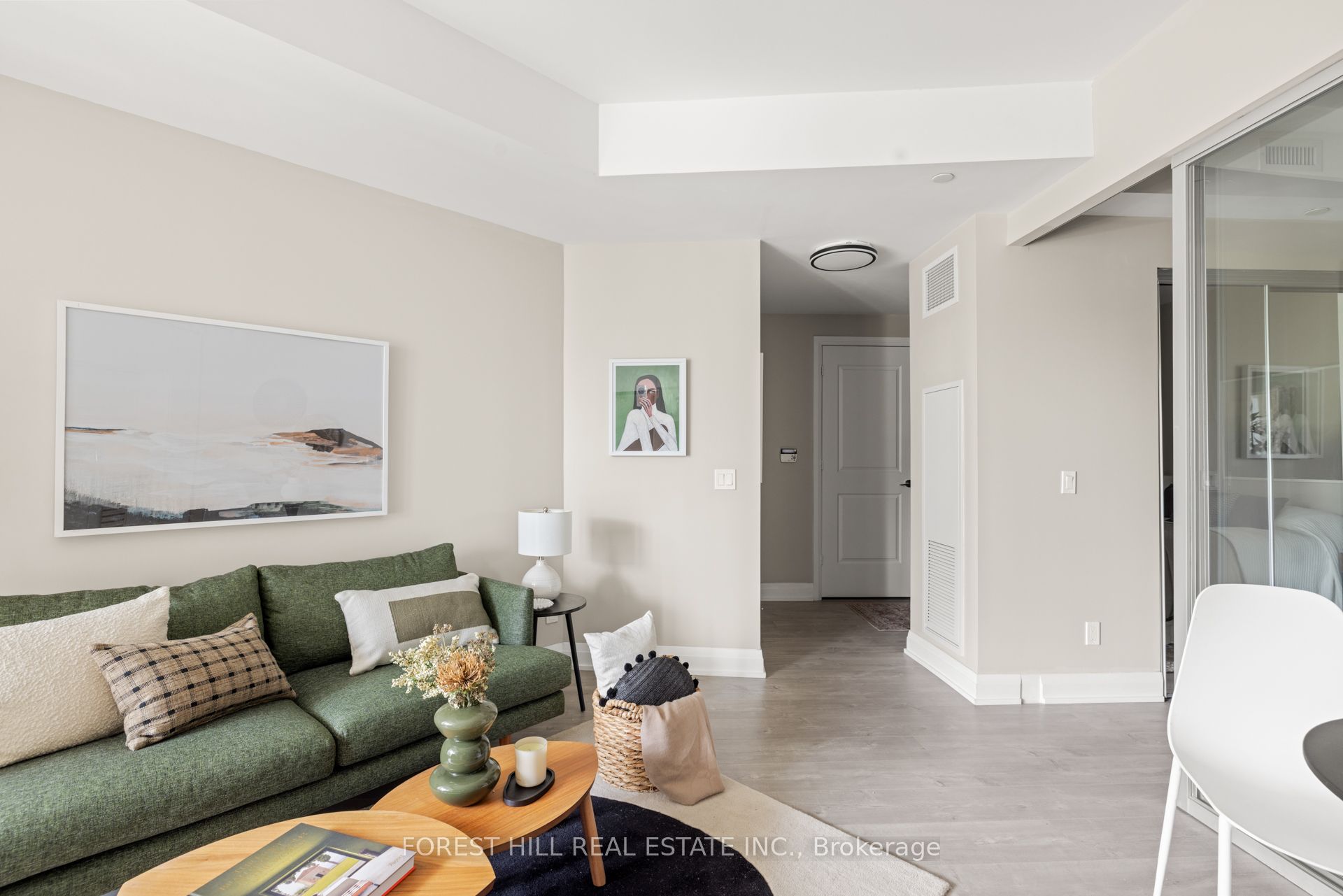 #218 - 1 Belsize Drive Property Photo 6