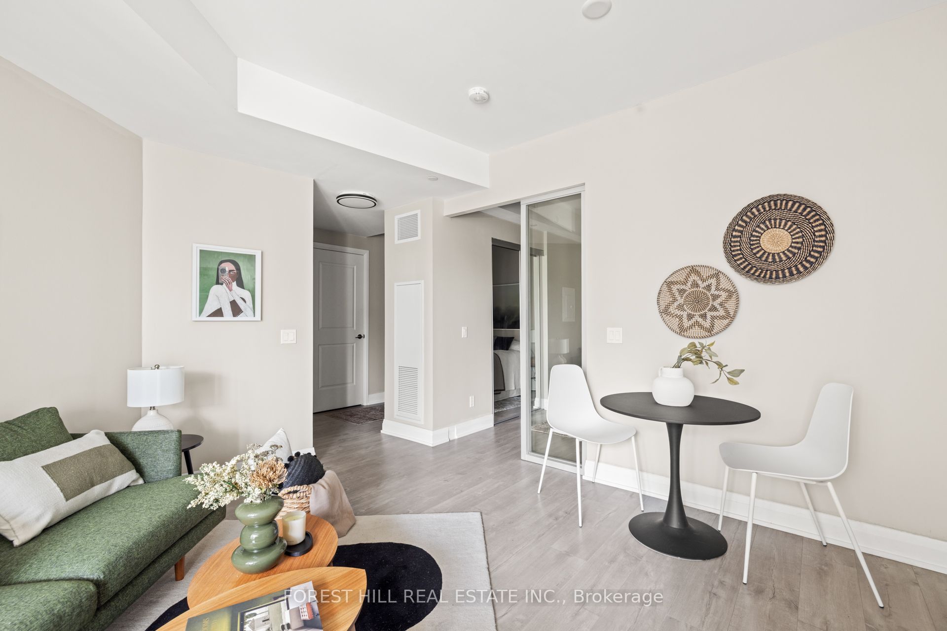 #218 - 1 Belsize Drive Property Photo 7