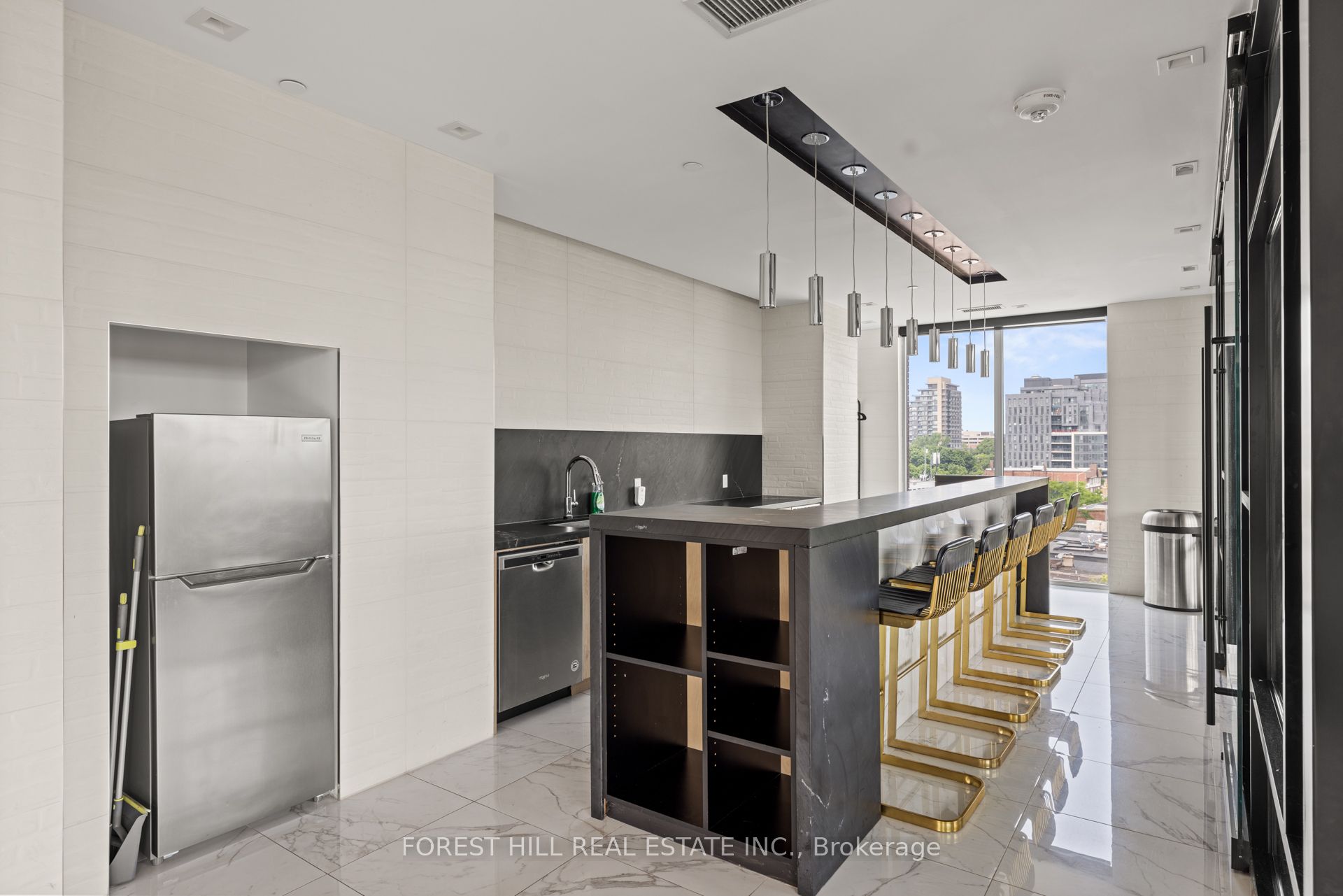 #218 - 1 Belsize Drive Property Photo 23