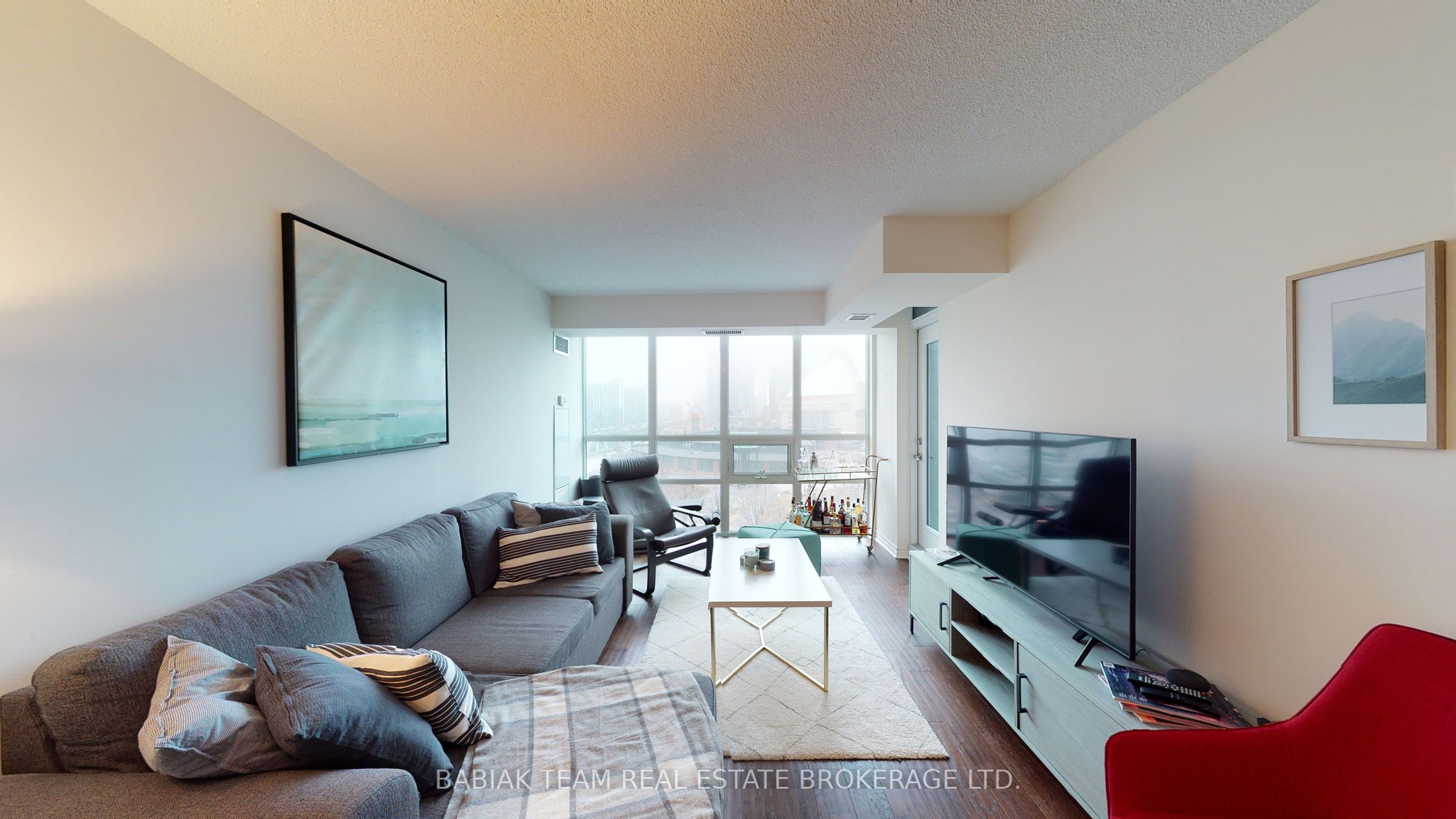 #1015 - 25 Lower Simcoe Street Property Photo 9