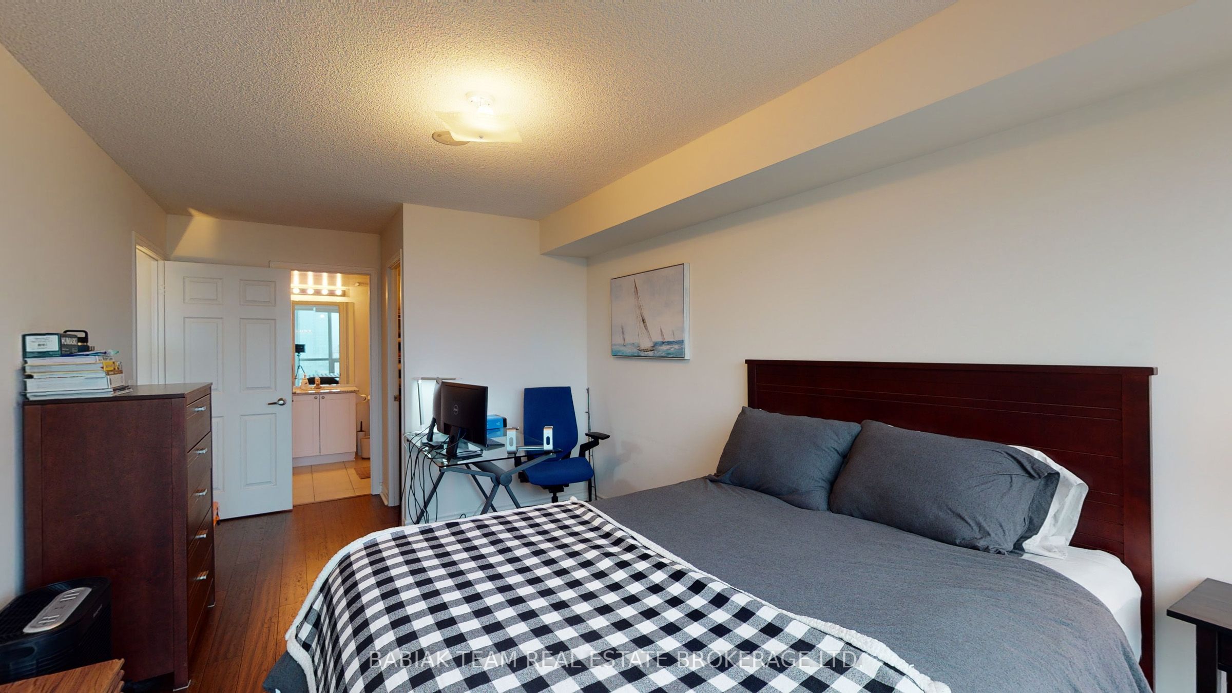 #1015 - 25 Lower Simcoe Street Property Photo 14