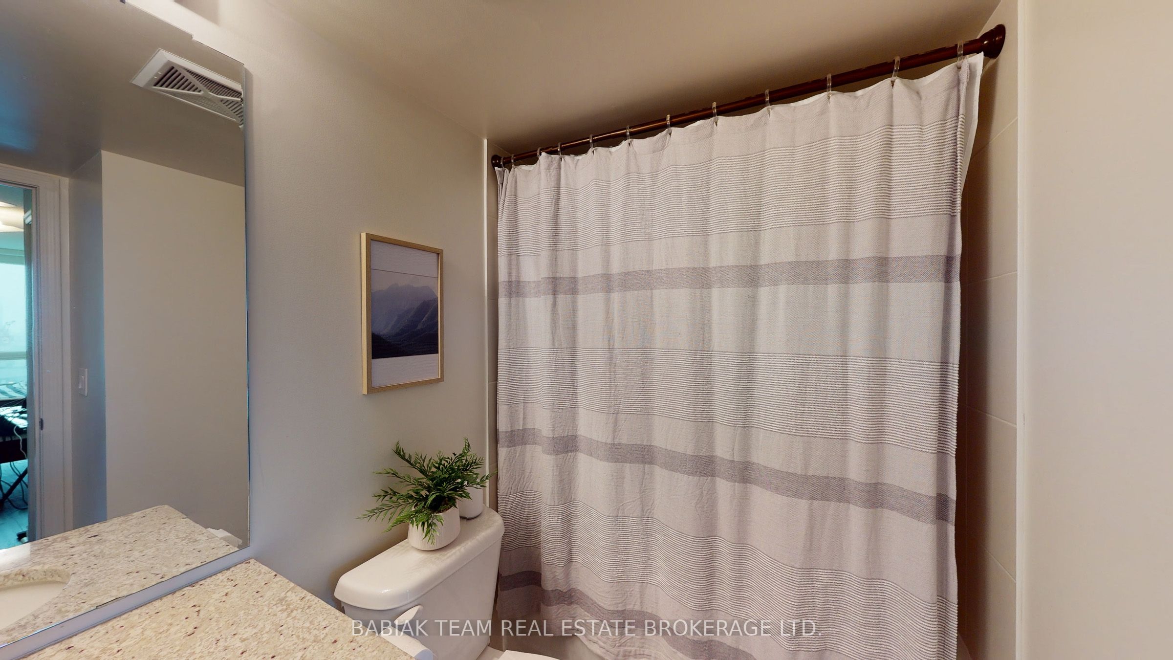 #1015 - 25 Lower Simcoe Street Property Photo 18