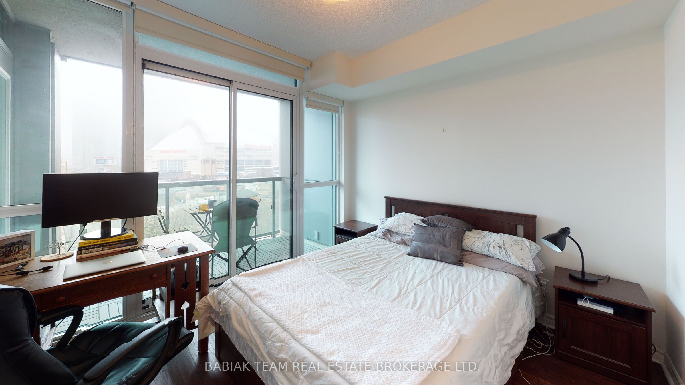 #1015 - 25 Lower Simcoe Street Property Photo 20