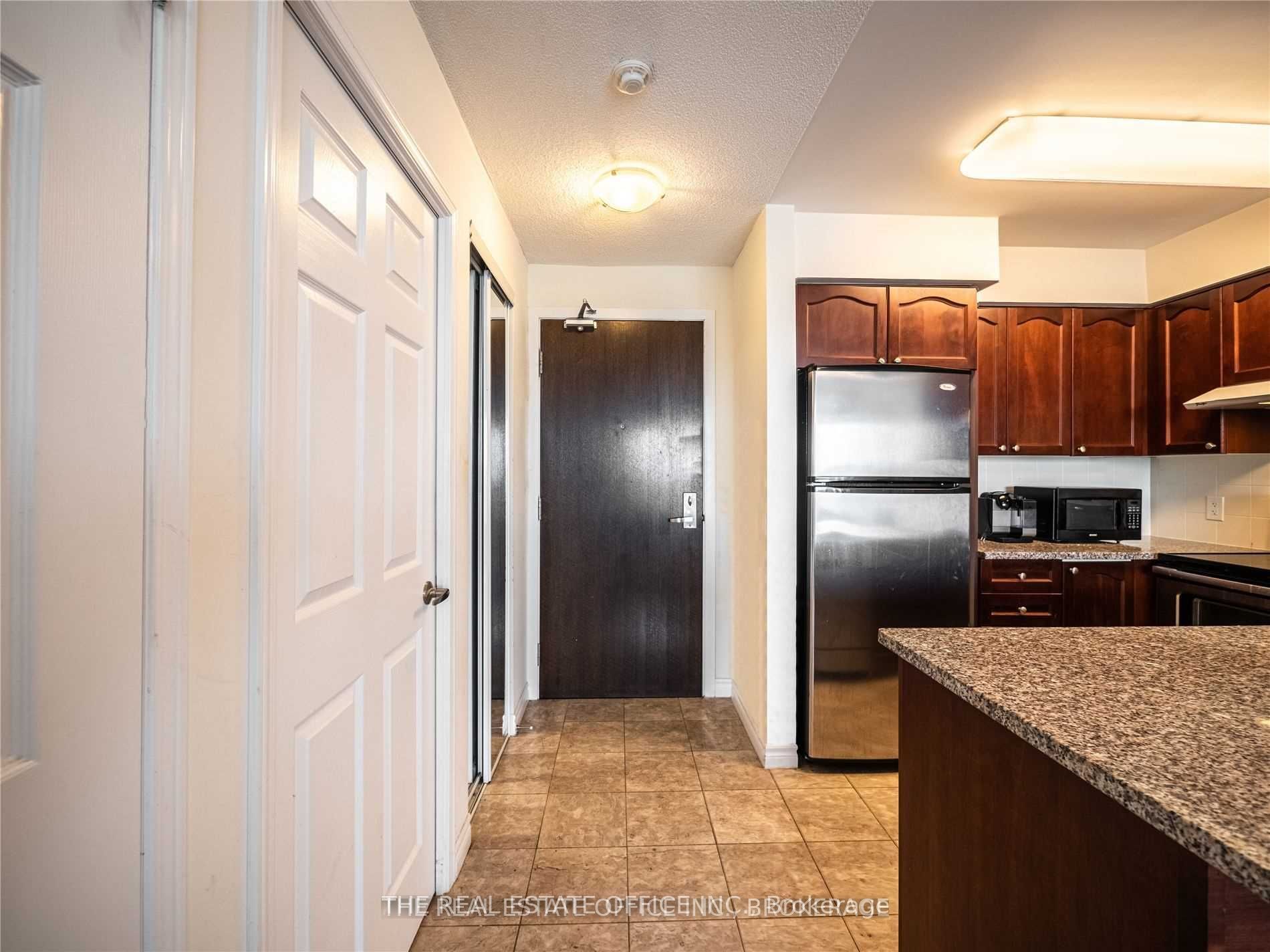 35 Hollywood Avenue 1221 Property Photo 5
