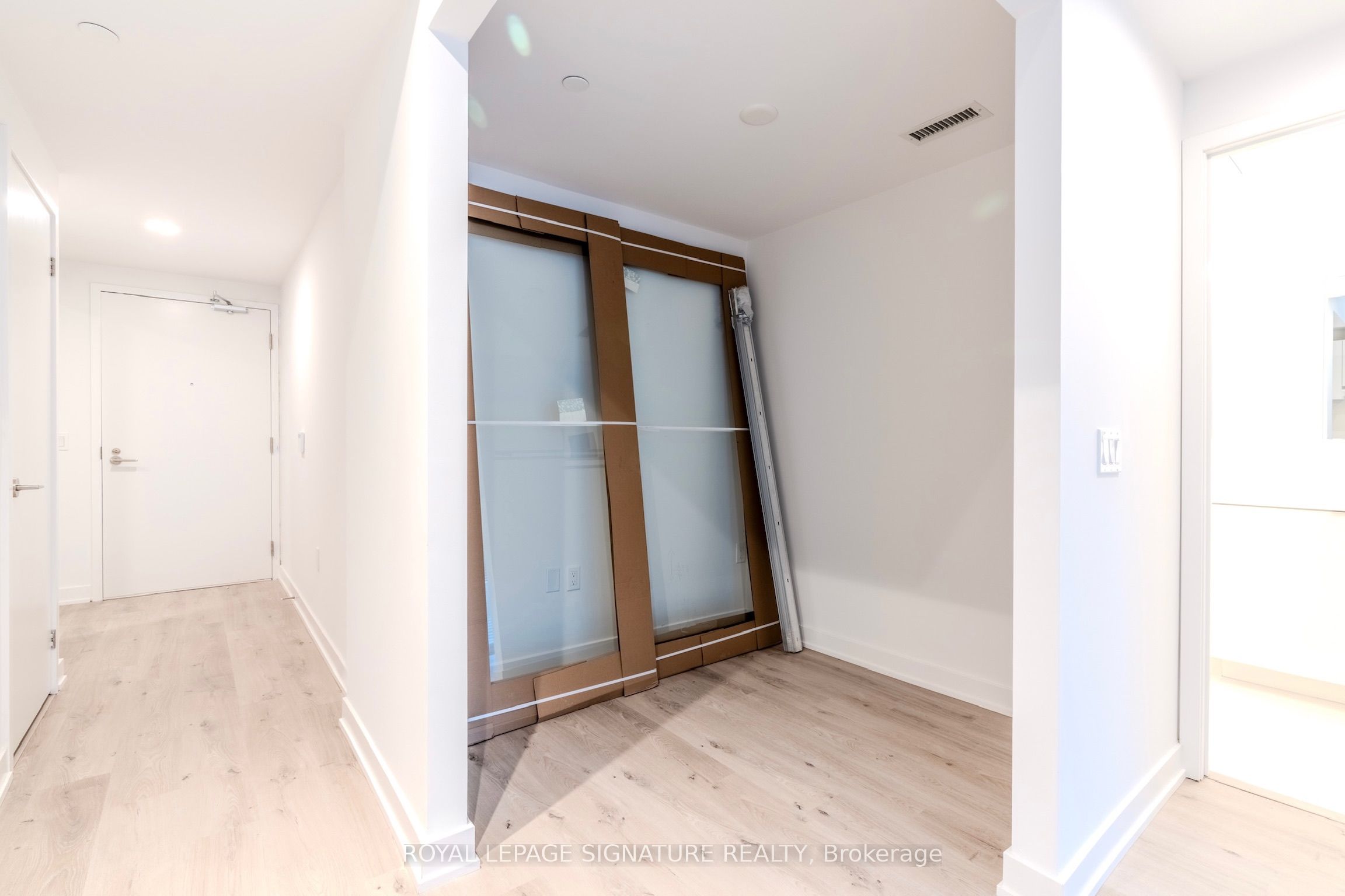 #1532 - 230 Simcoe Street Property Photo 9