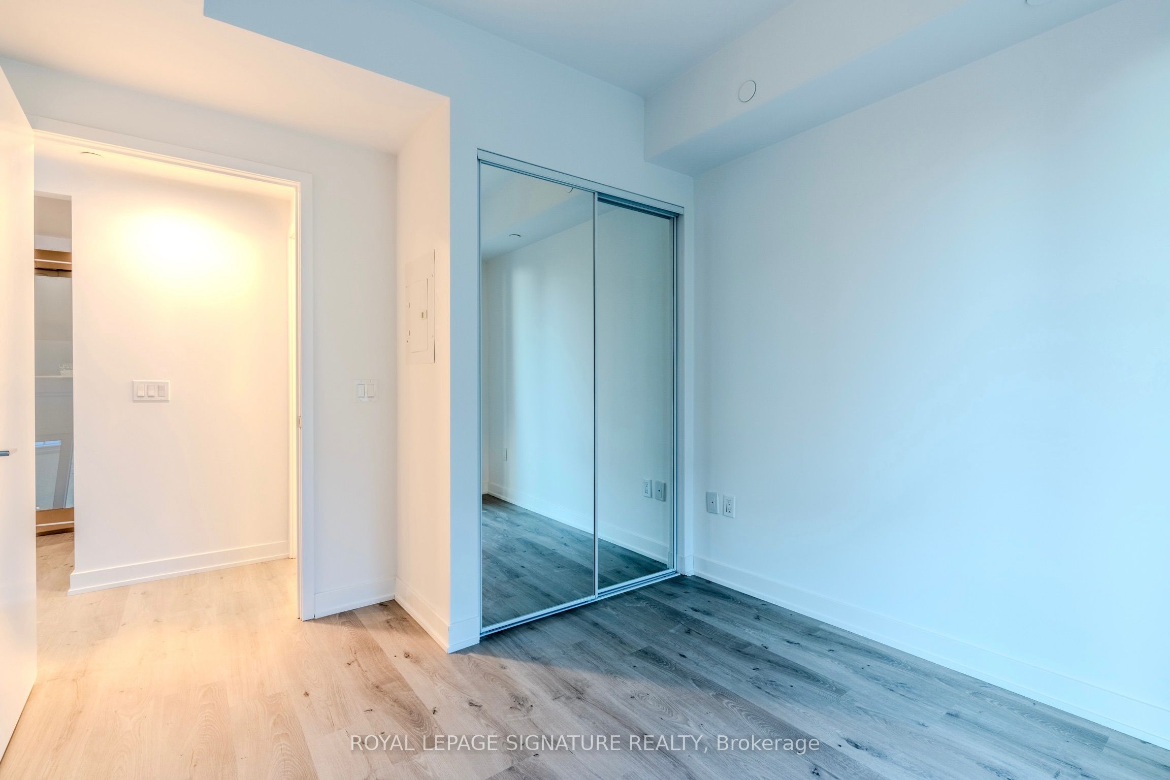 #1532 - 230 Simcoe Street Property Photo 13