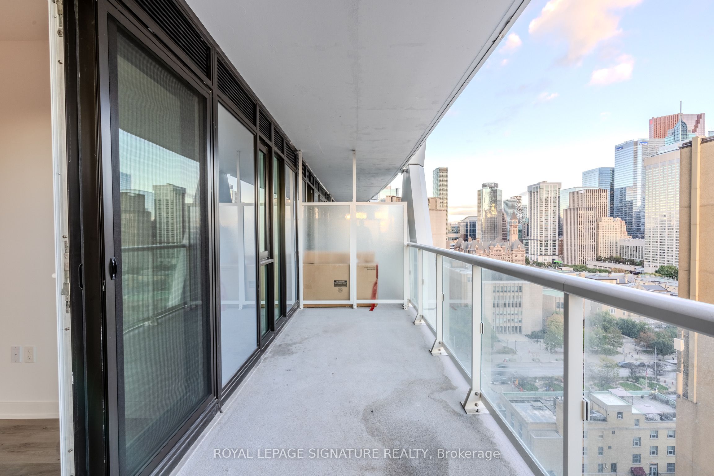 #1532 - 230 Simcoe Street Property Photo 17