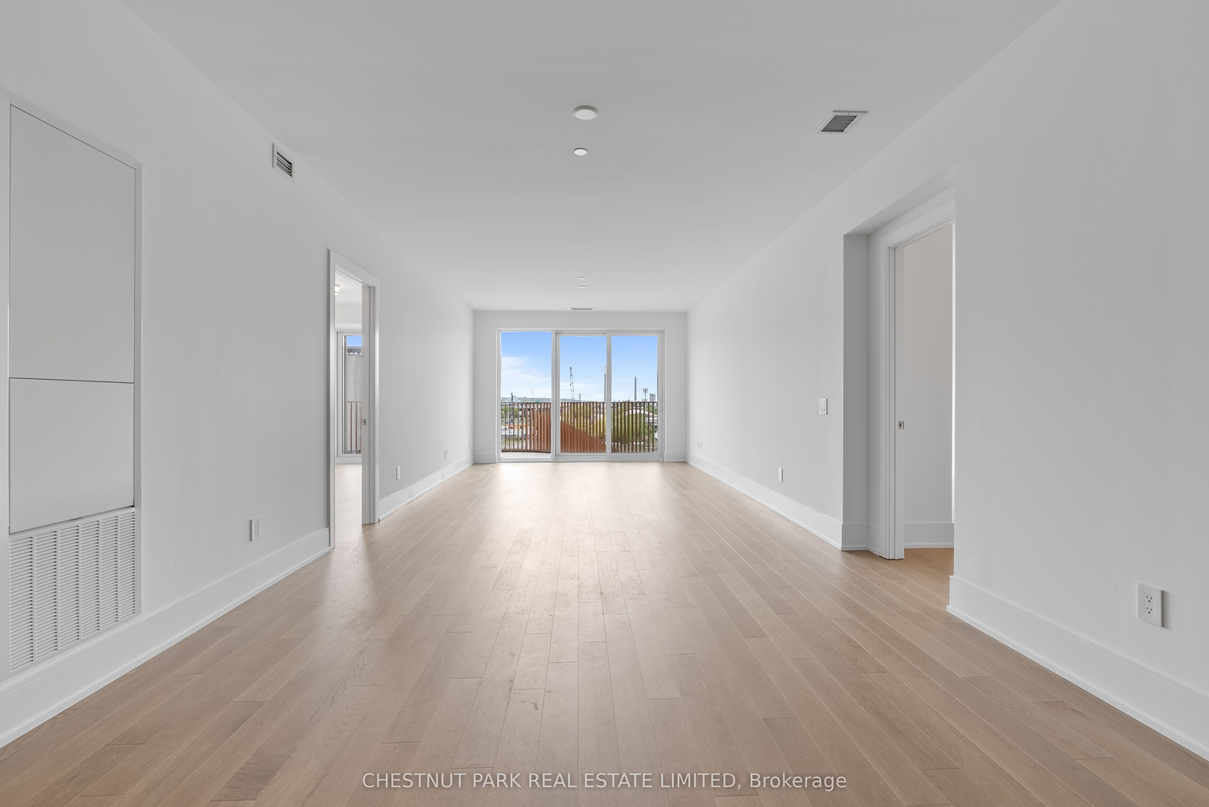 #609 - 155 Merchants Wharf Property Photo 9