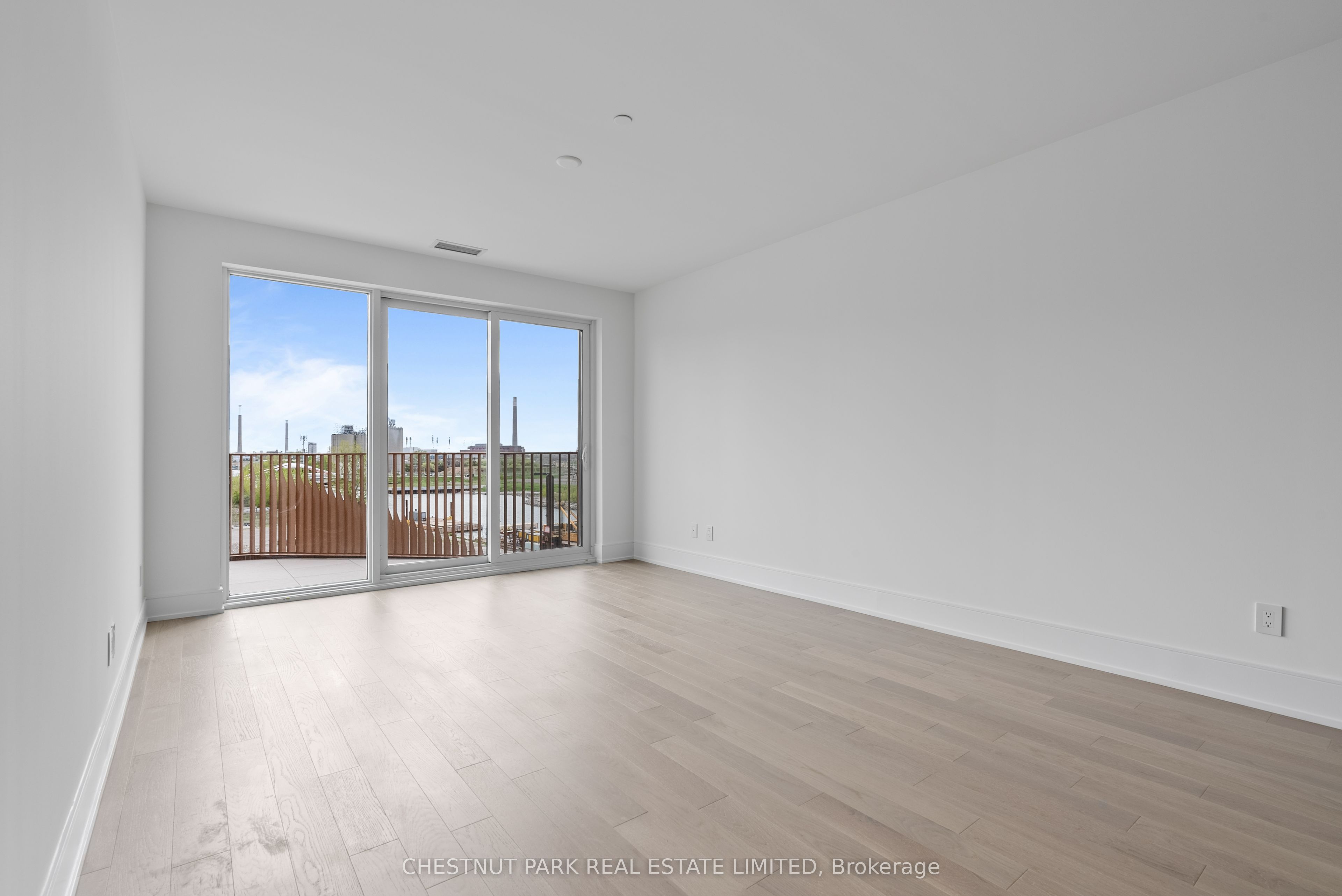 #609 - 155 Merchants Wharf Property Photo 10