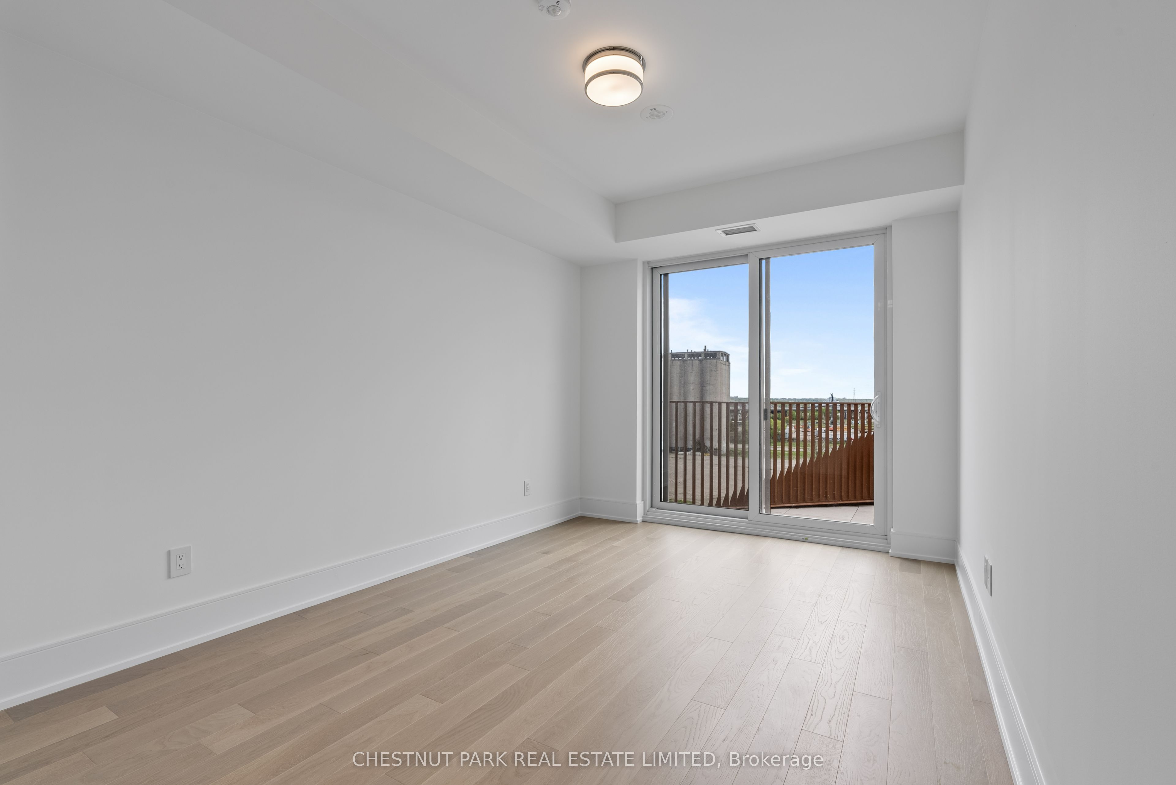 #609 - 155 Merchants Wharf Property Photo 11