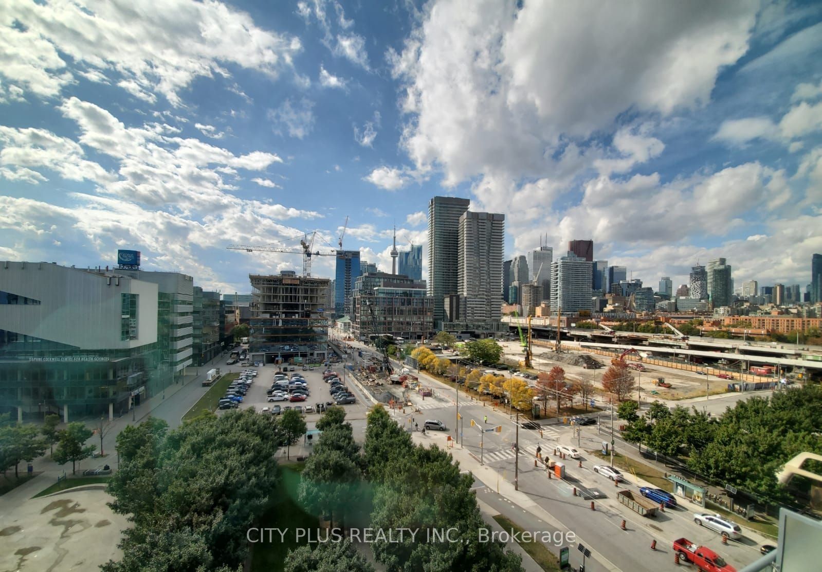 #841 - 15 Merchants' Wharf Property Photo 13
