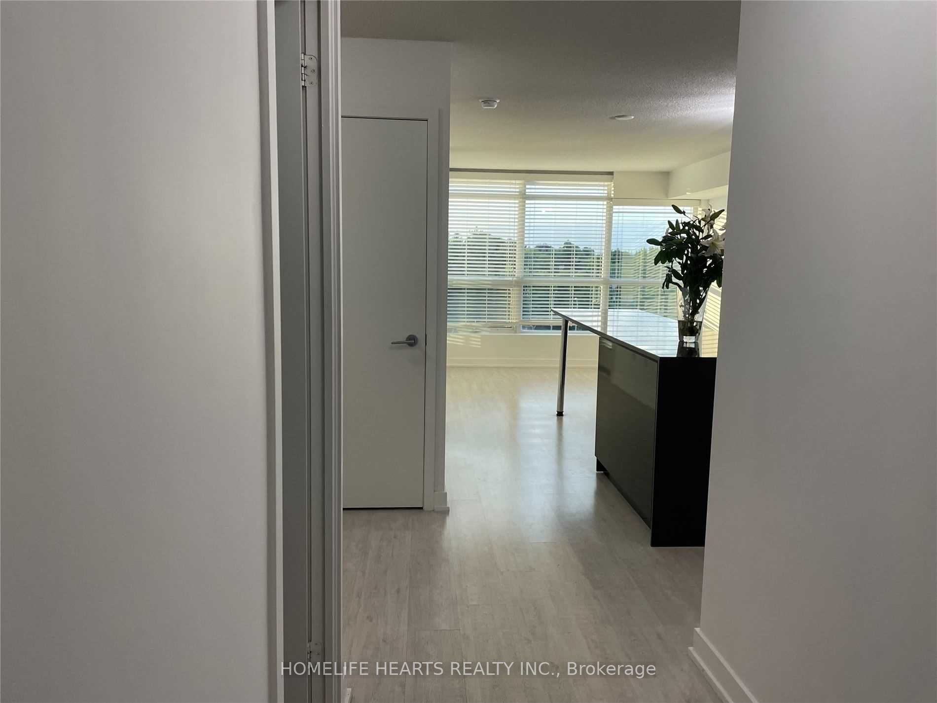 15 Singer Court 503 Property Photo 1
