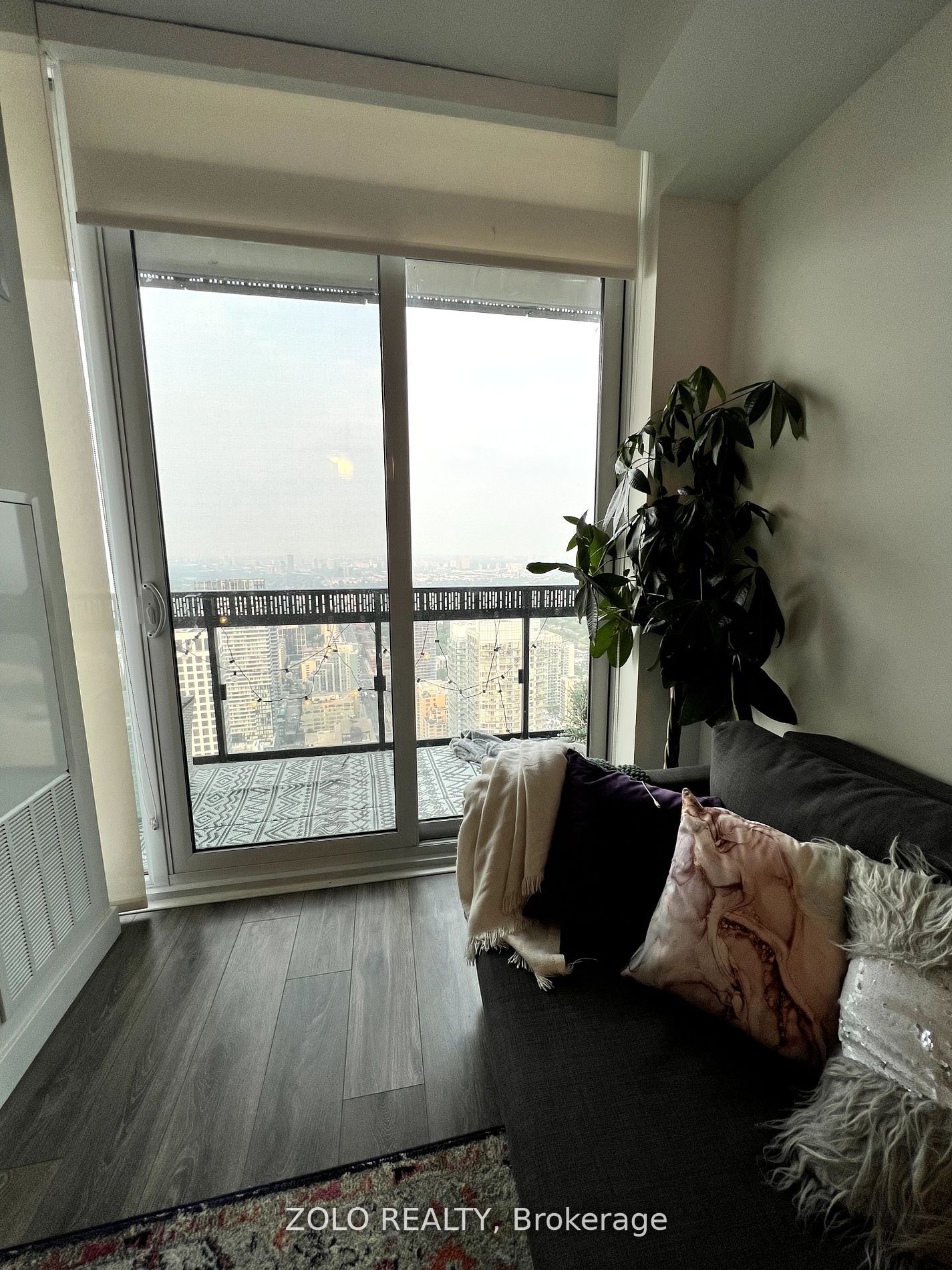 8 Eglinton Avenue E 4709 Property Photo 11
