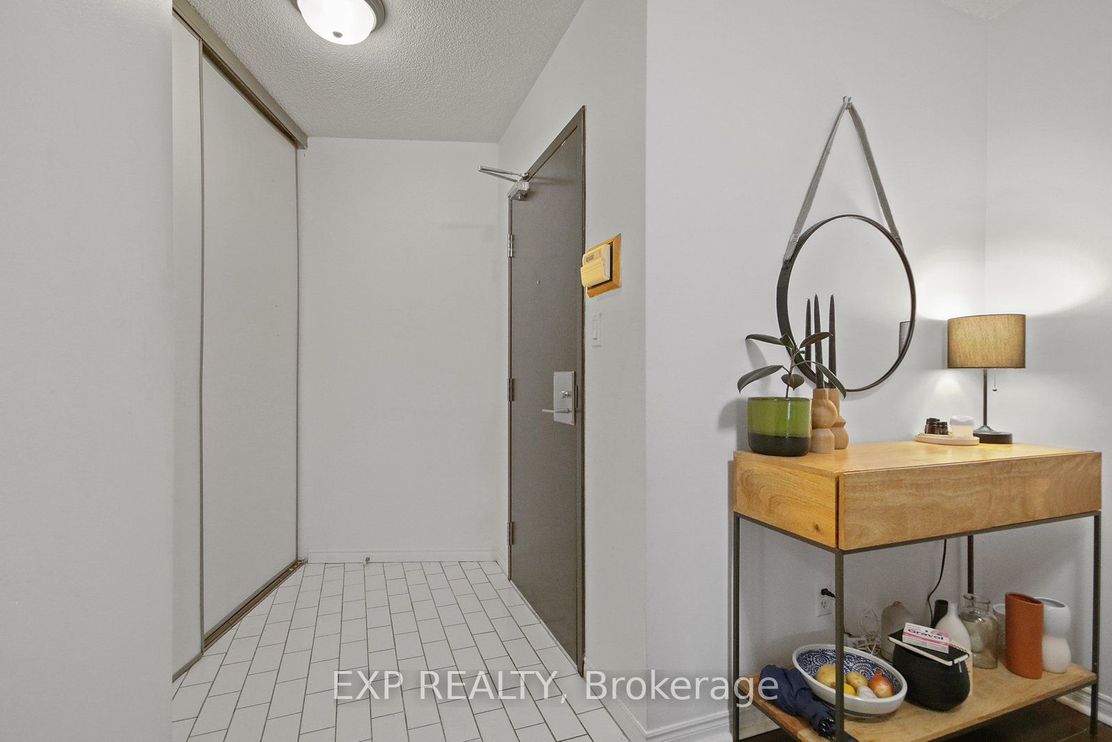 25 The Esplanade N/a 808 Property Photo 3