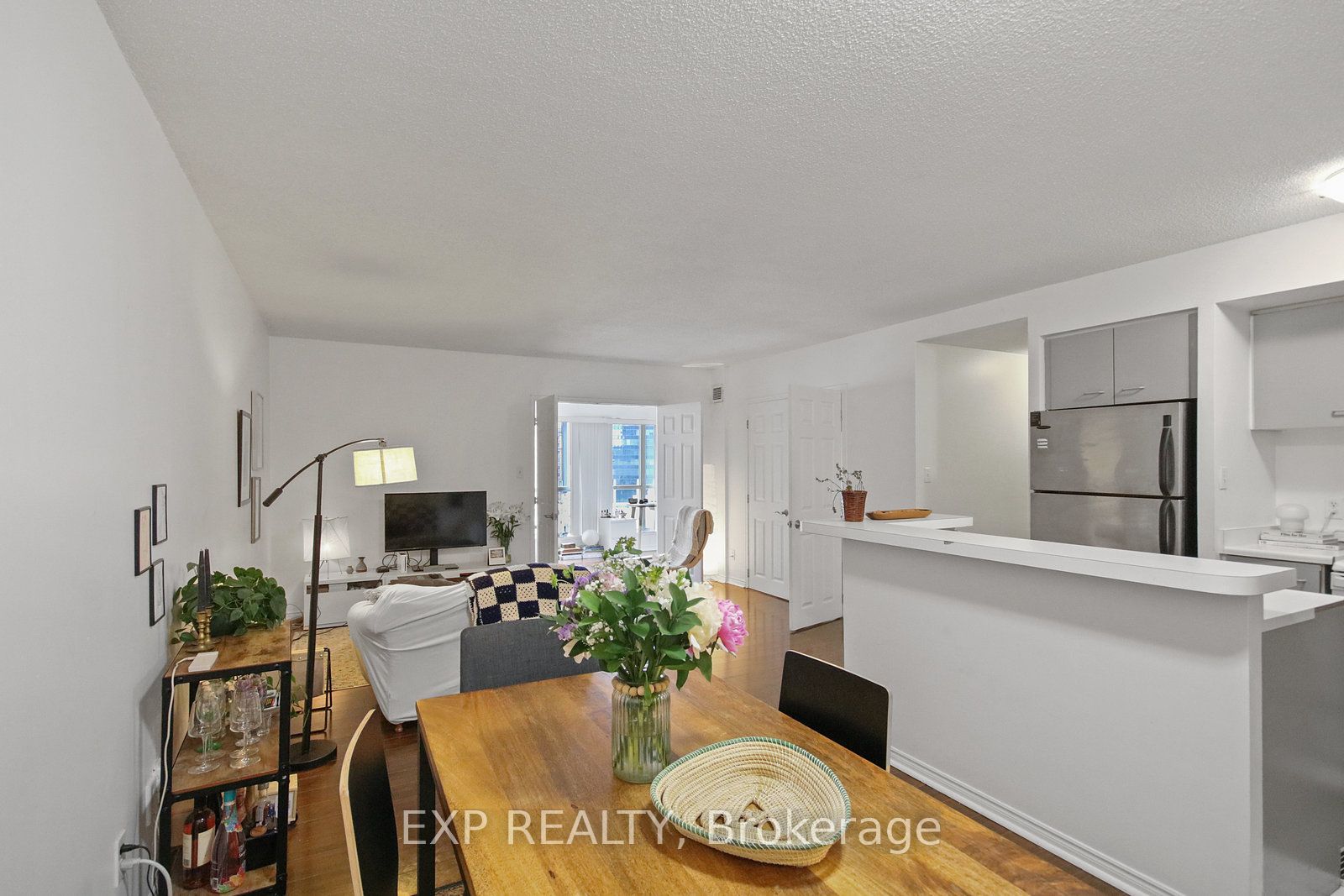 25 The Esplanade N/a 808 Property Photo 5