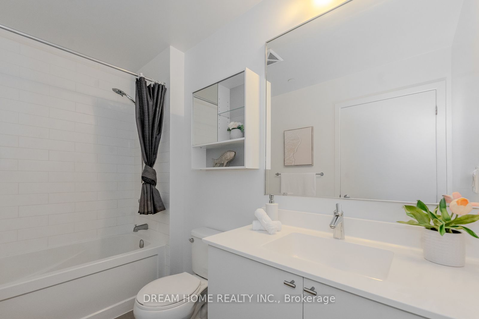 18 Rean Drive 301 Property Photo 12