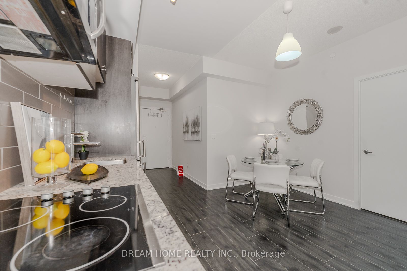 18 Rean Drive 301 Property Photo 5