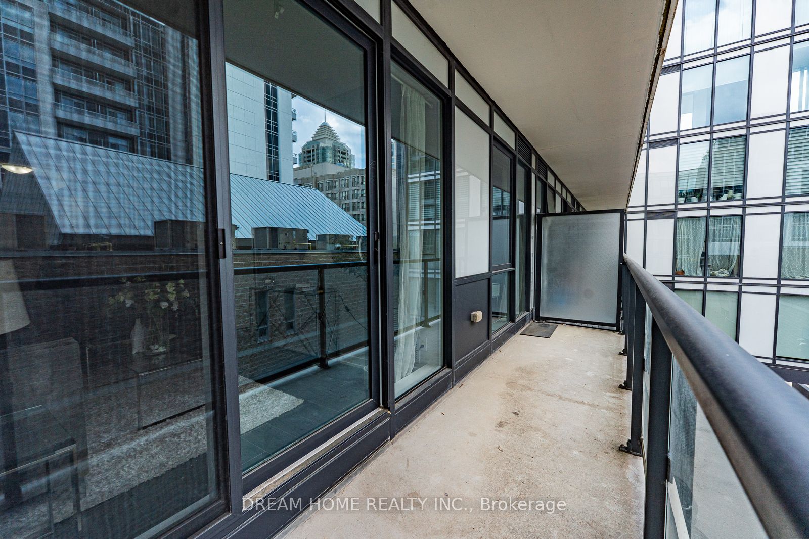 18 Rean Drive 301 Property Photo 15