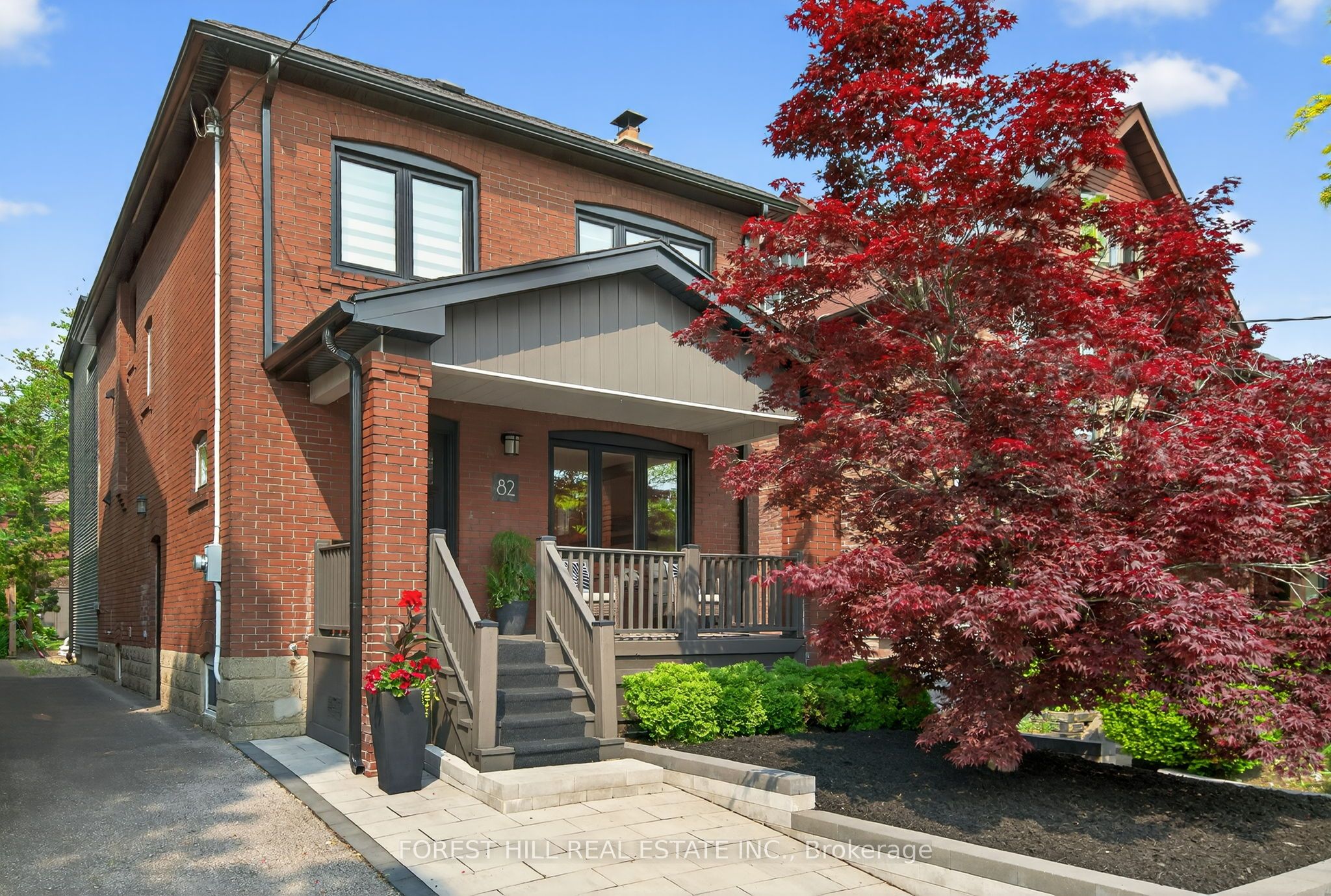 82 Pinewood Avenue Property Photo 1