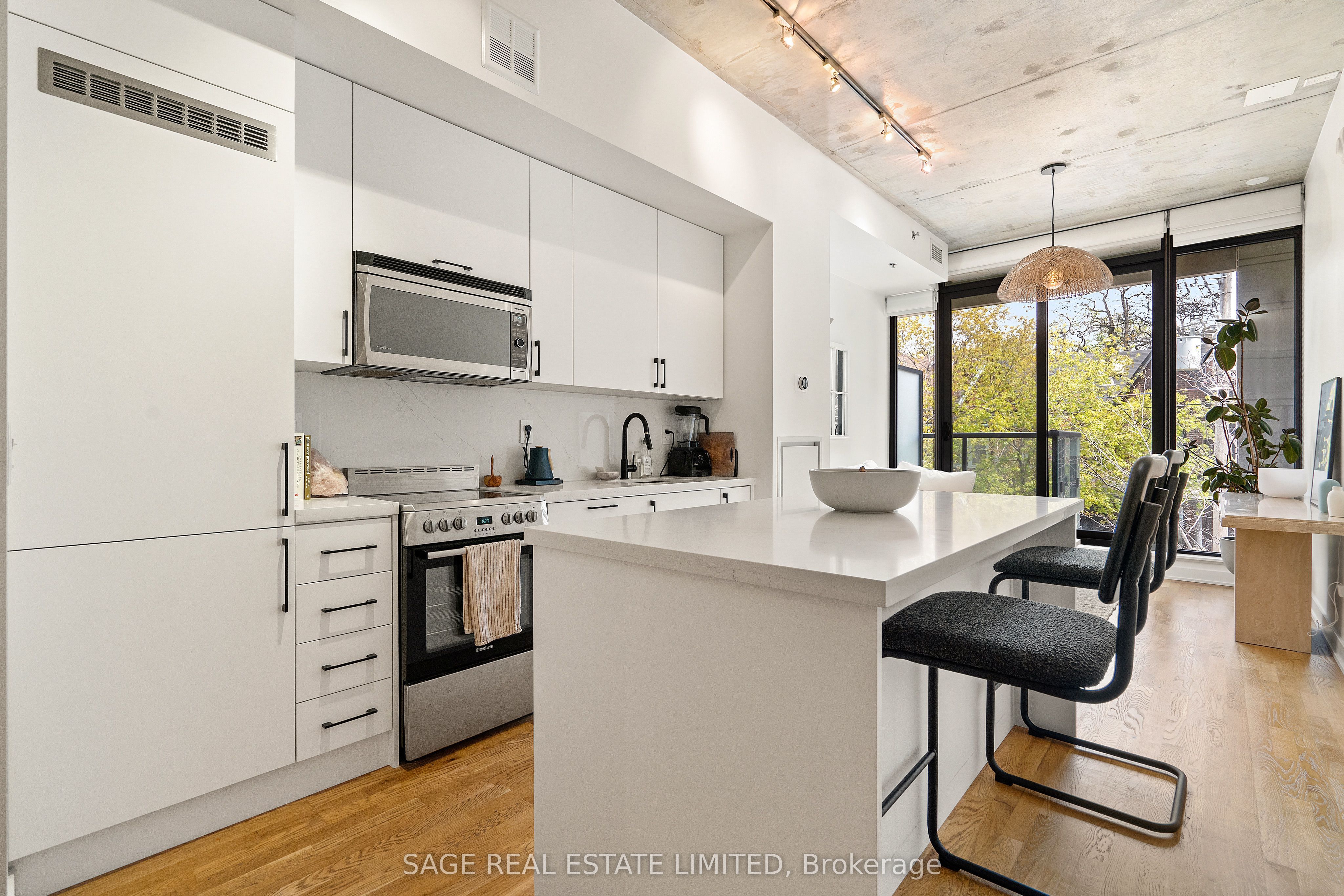 #216 - 8 Dovercourt Road Property Photo 1