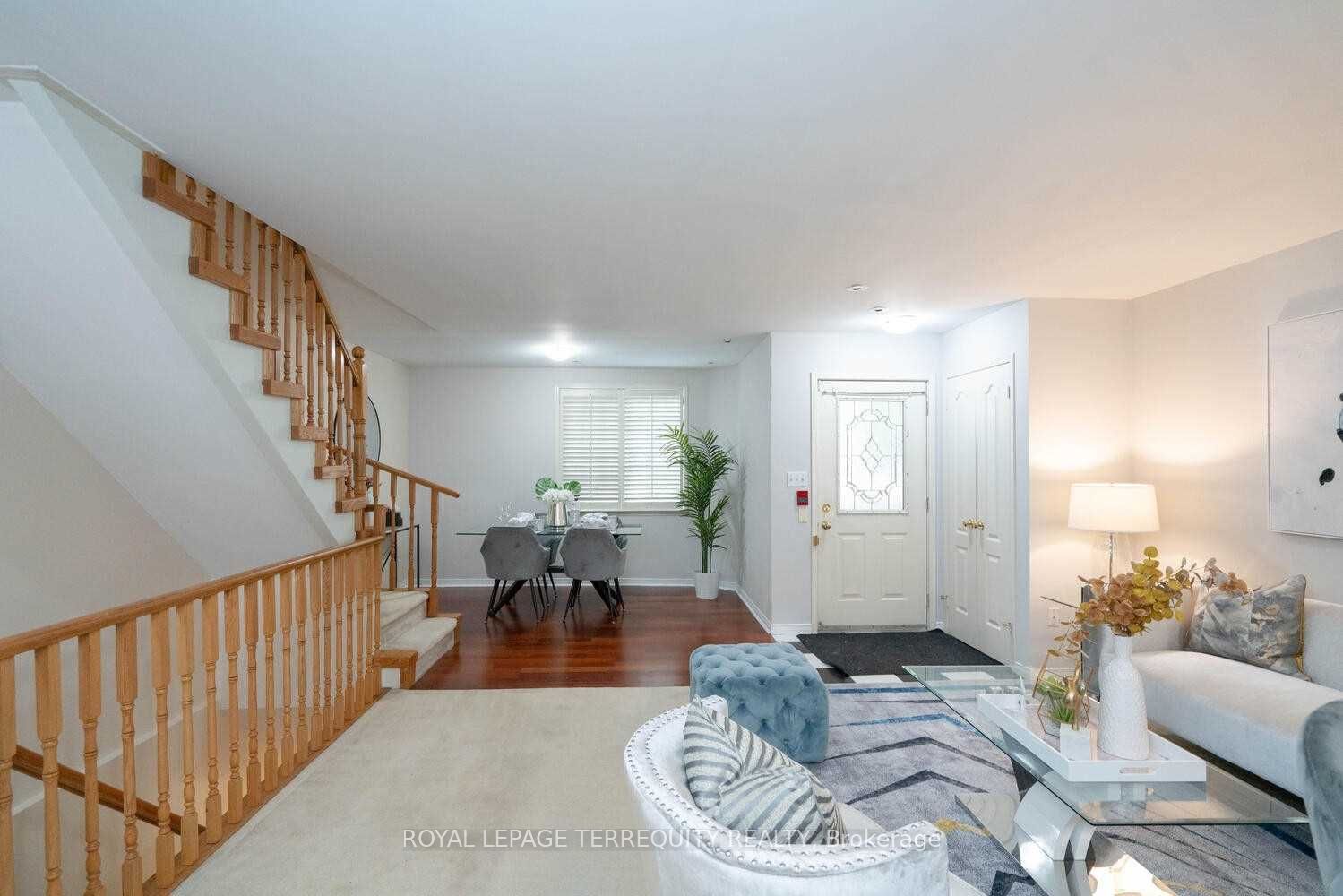 108 Finch Avenue W B19 Property Photo 8