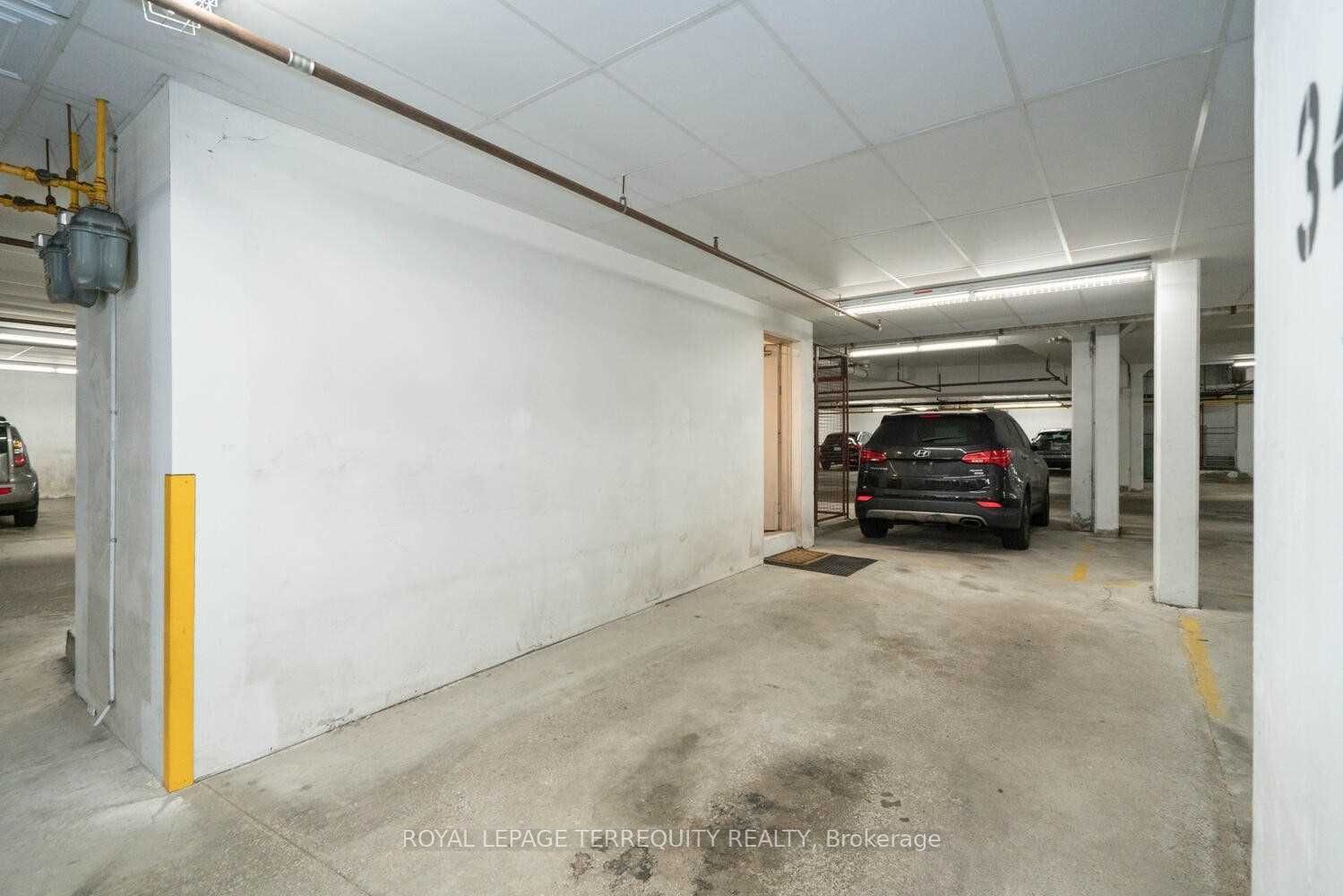 108 Finch Avenue W B19 Property Photo 24