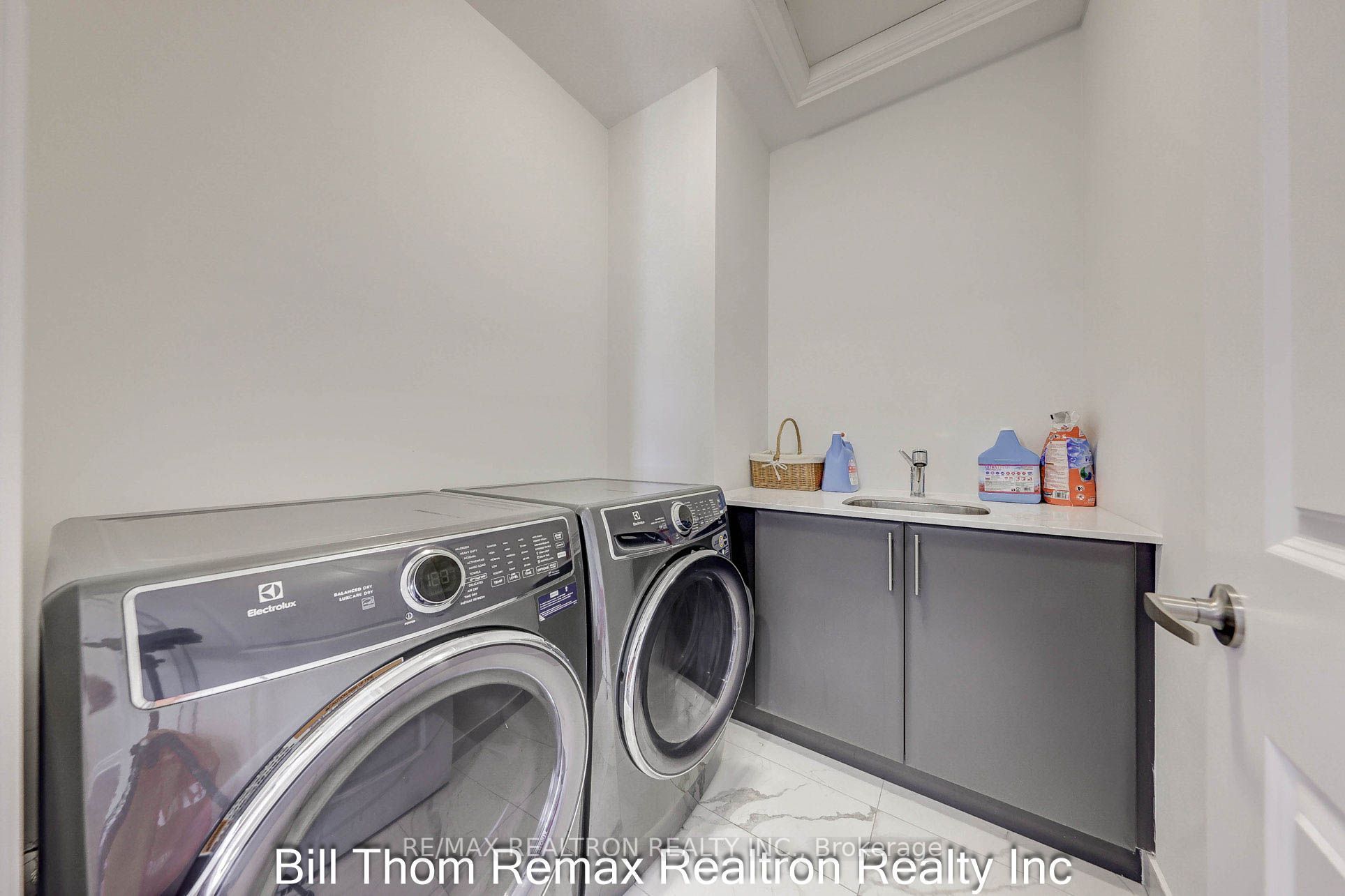 C12214805 Property Photo 30