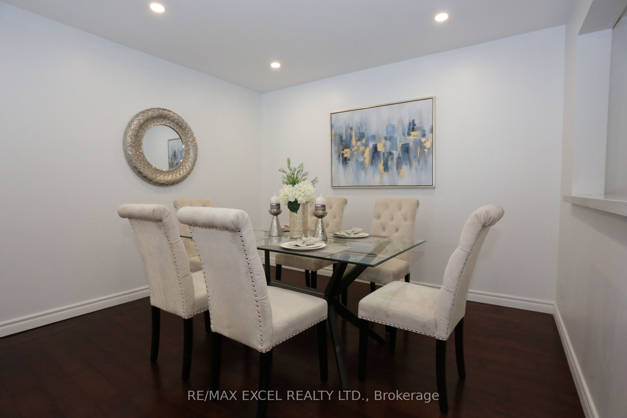 #114 - 38 Hollywood Avenue Property Photo 2