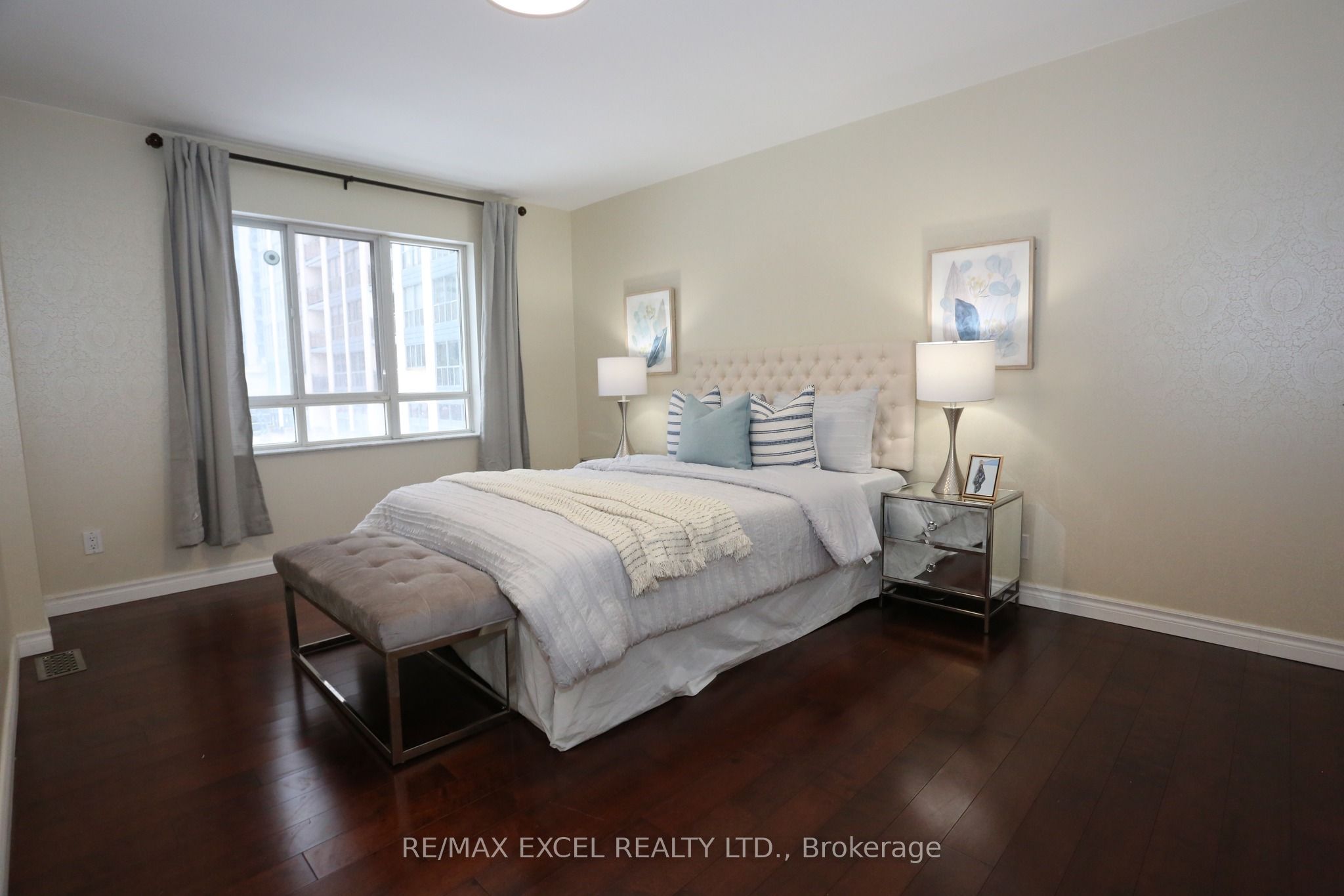 #114 - 38 Hollywood Avenue Property Photo 10