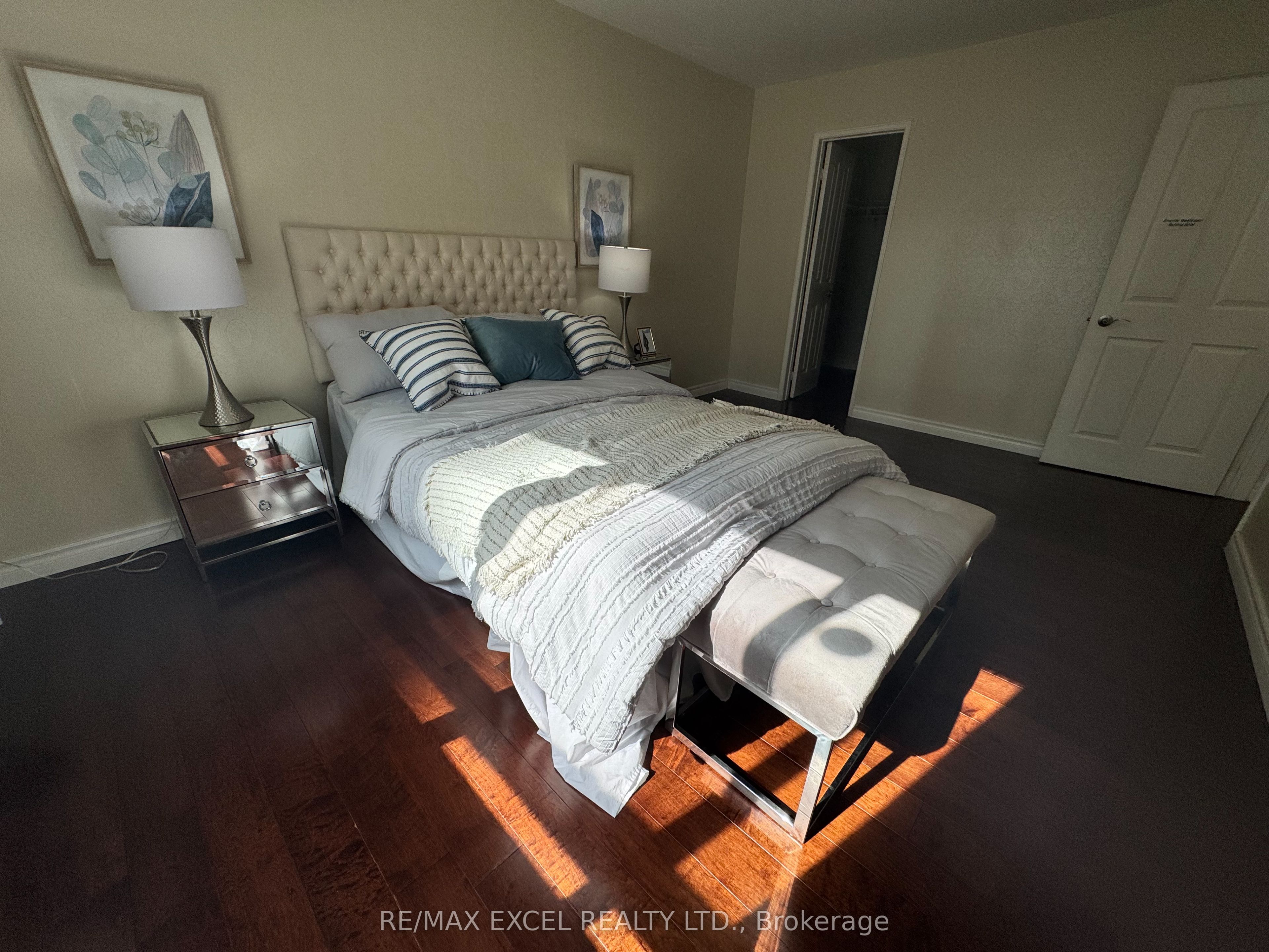 #114 - 38 Hollywood Avenue Property Photo 18