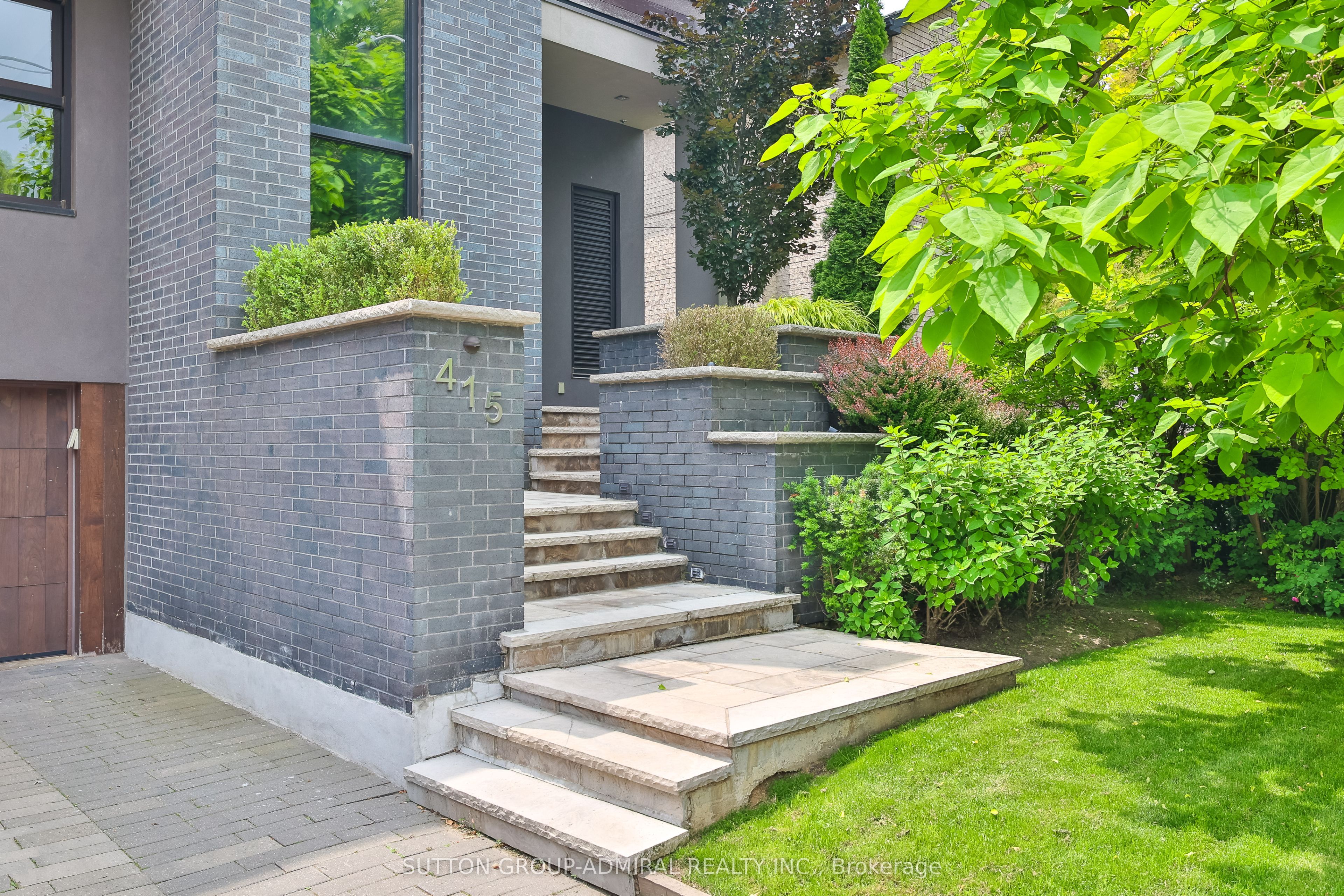 415 Douglas Avenue Property Photo 1