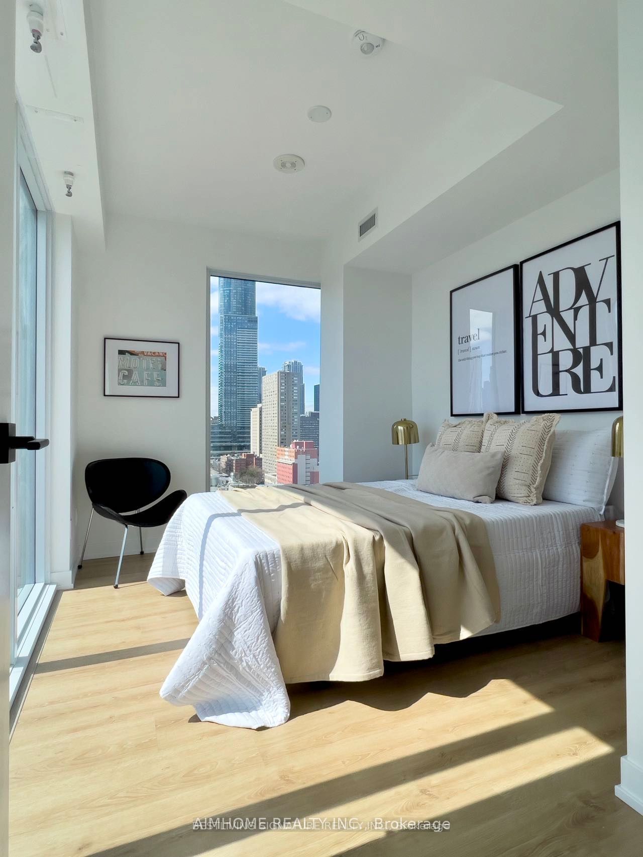 #1802 - 319 Jarvis Street Property Photo 10