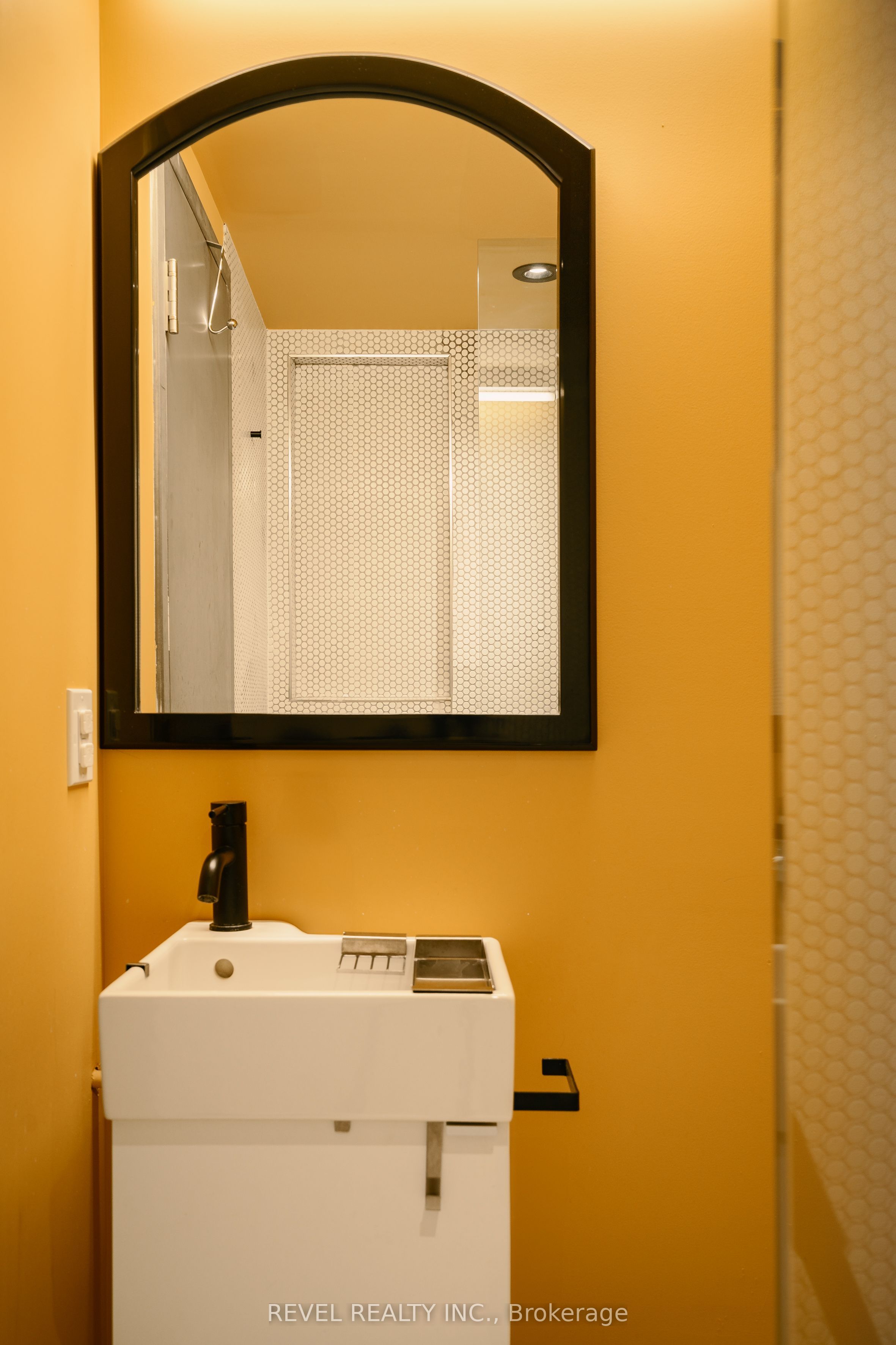 #2nd - 1468 Dundas Street Property Photo 9