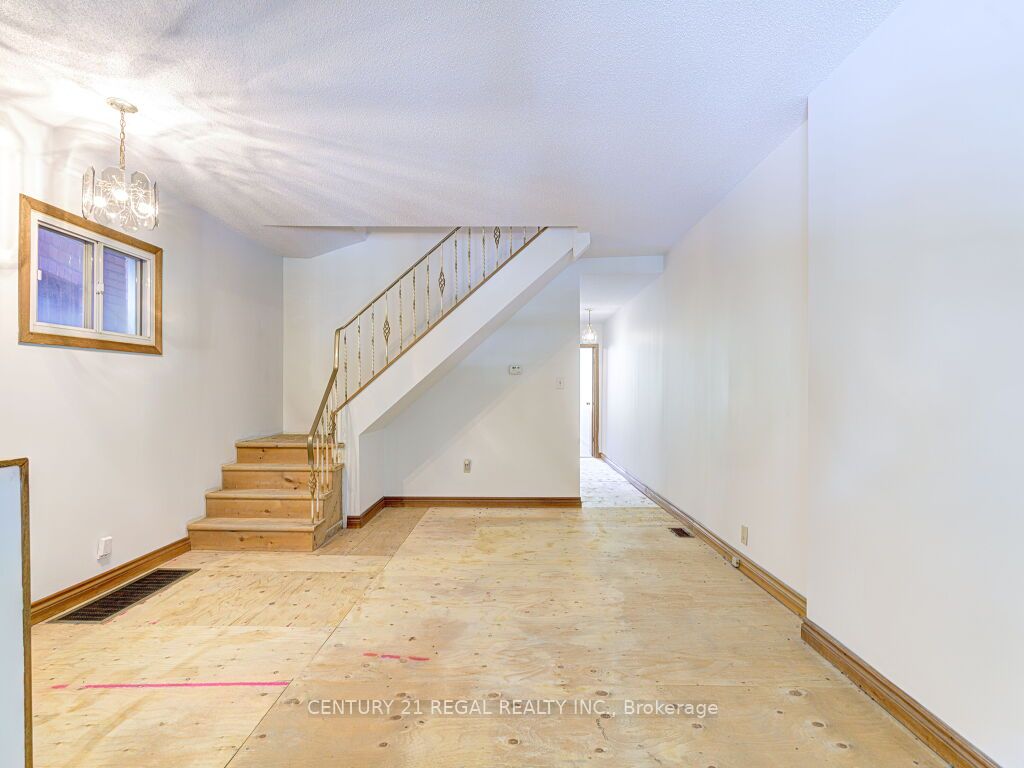 46 Marchmount Road Property Photo 11