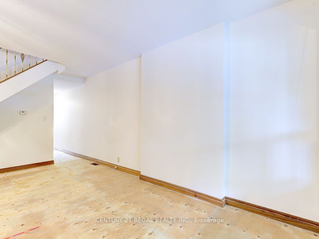 46 Marchmount Road Property Photo 39